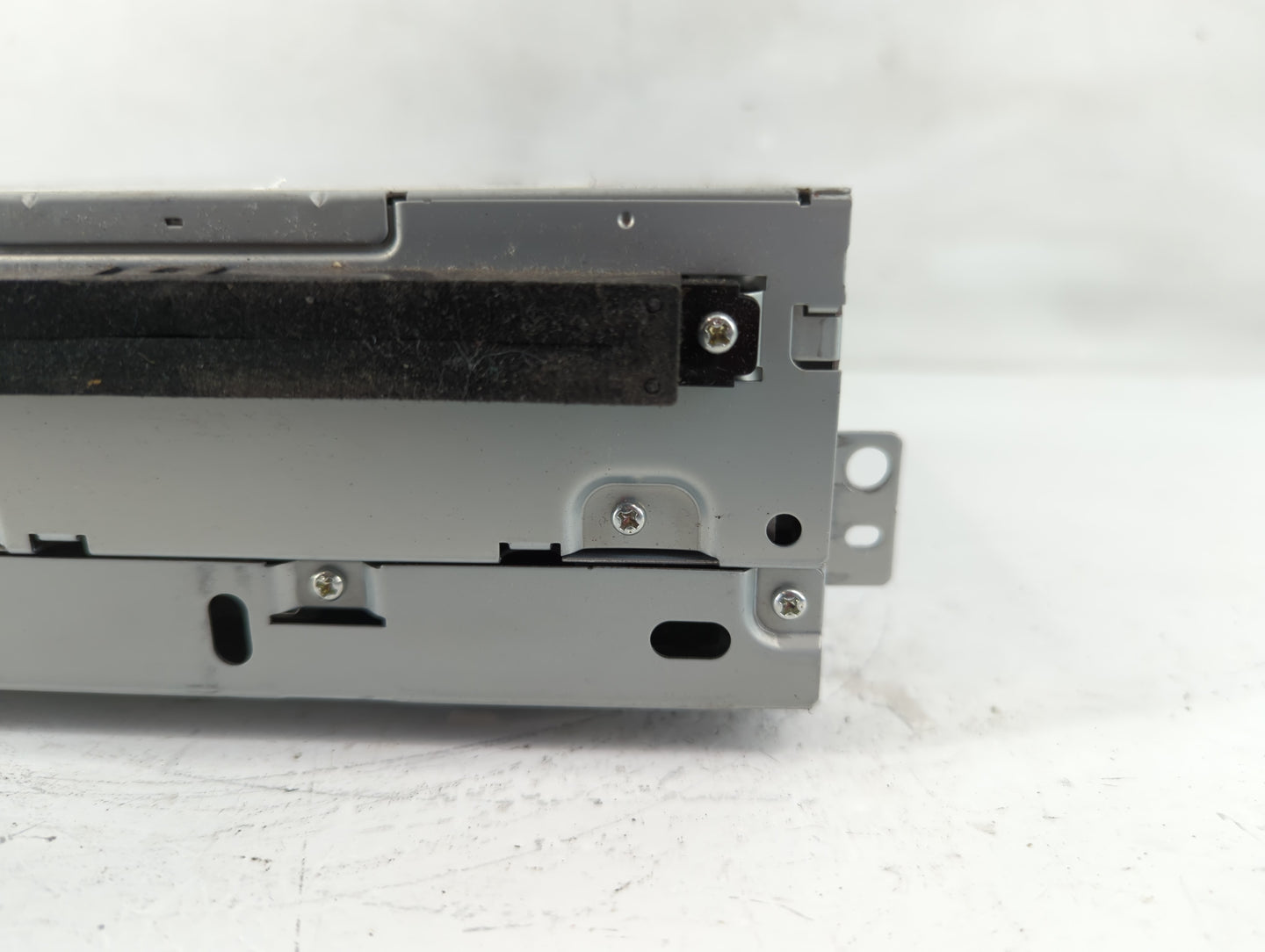 2010 Volvo V60 Radio AM FM Cd Player Receiver Replacement P/N:(P)31310072 AA Fits Fits 2009 2011 2012 OEM Used Auto Parts - 