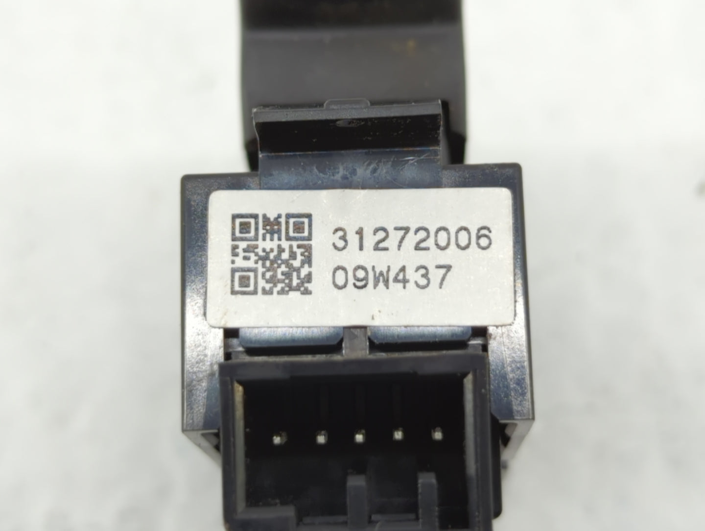 2010 Volvo V70 Master Power Window Switch Replacement Driver Side Left P/N:31272006 Fits OEM Used Auto Parts - Oemusedautopa