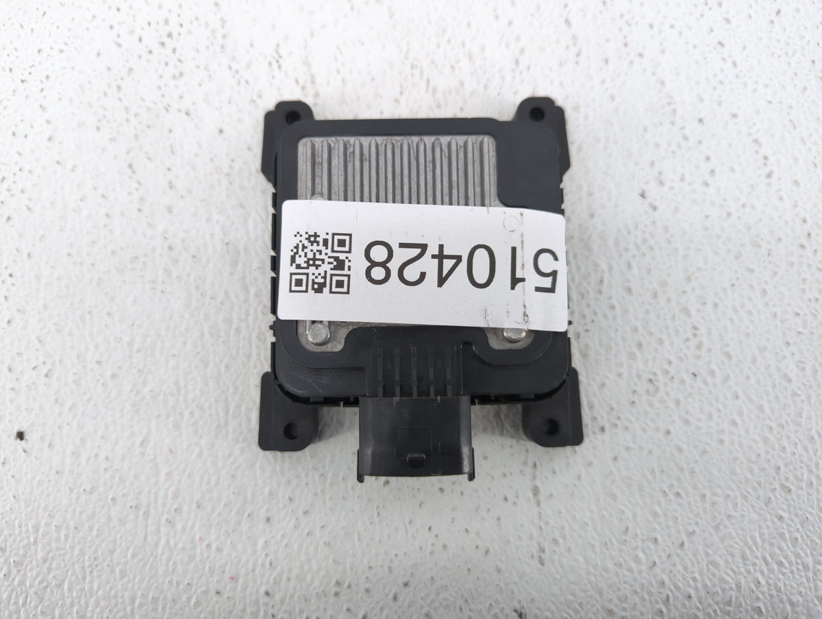 Volvo V70 Am Fm Cd Player Radio Receiver 510428 - Oemusedautoparts1.com