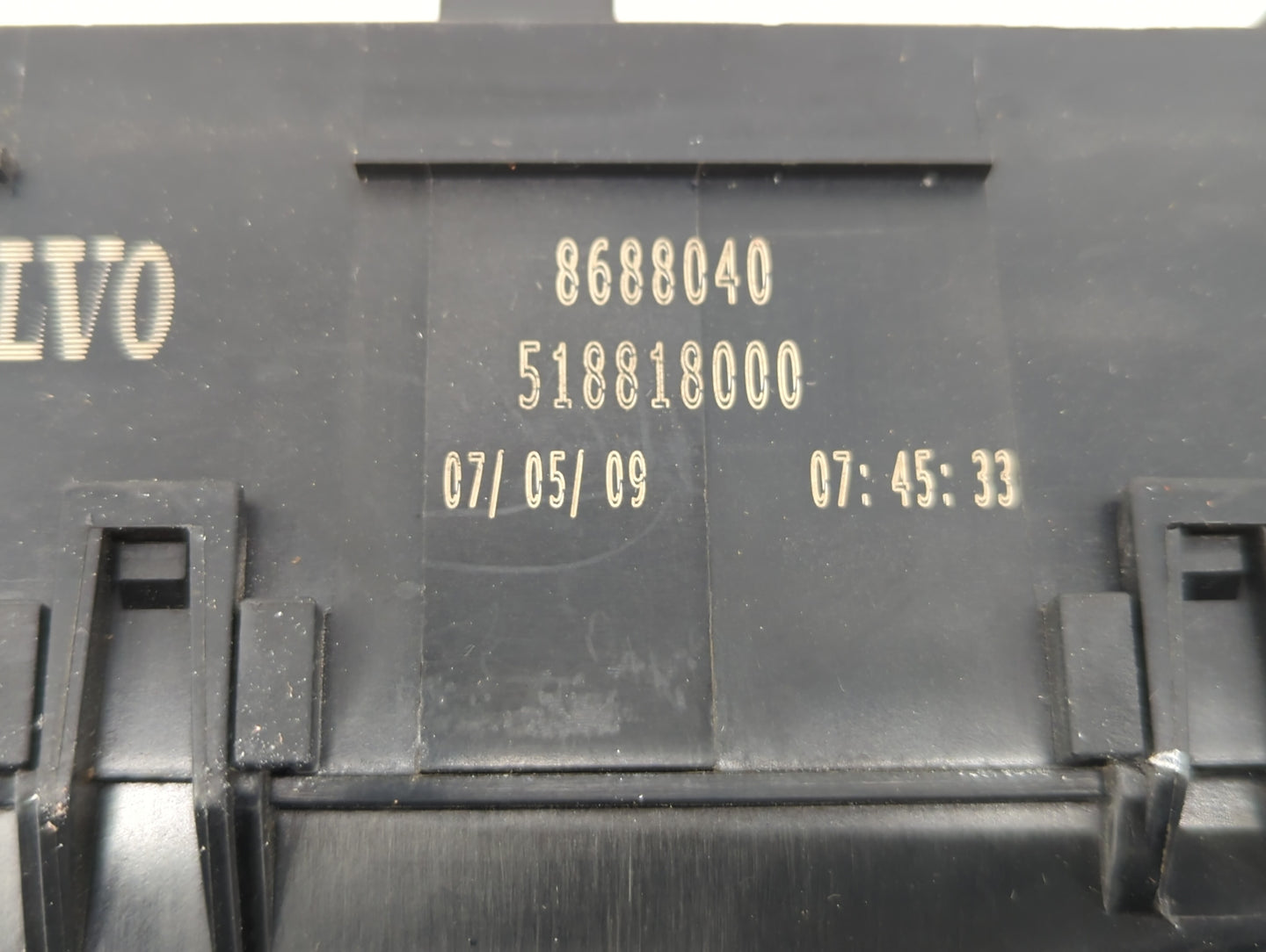 2010 Volvo V70 Fusebox Fuse Box Panel Relay Module P/N:518818000 Fits Fits 2011 2012 2013 OEM Used Auto Parts - Oemusedautop