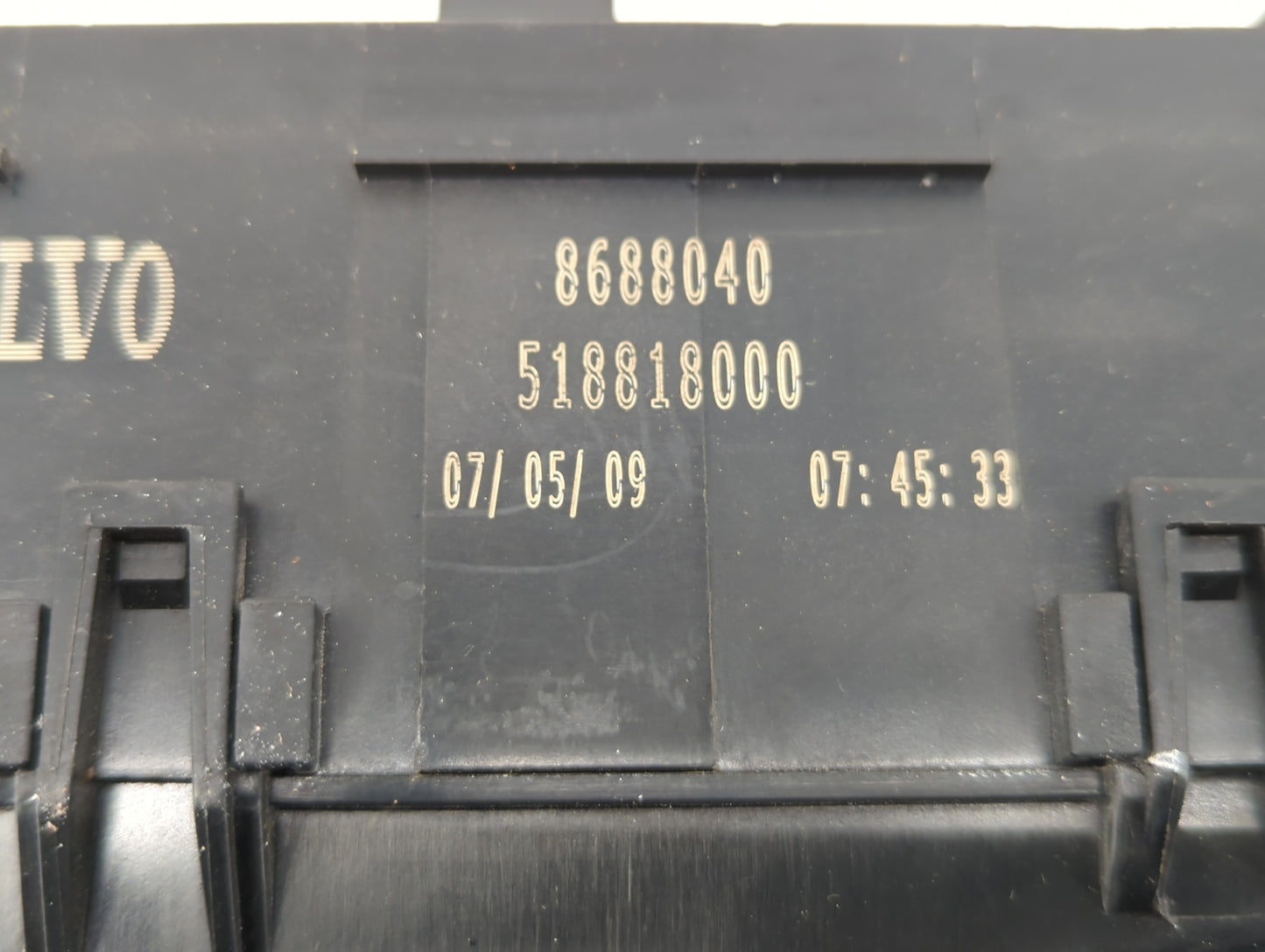 2010 Volvo V70 Fusebox Fuse Box Panel Relay Module P/N:518818000 Fits Fits 2011 2012 2013 OEM Used Auto Parts - Oemusedautop