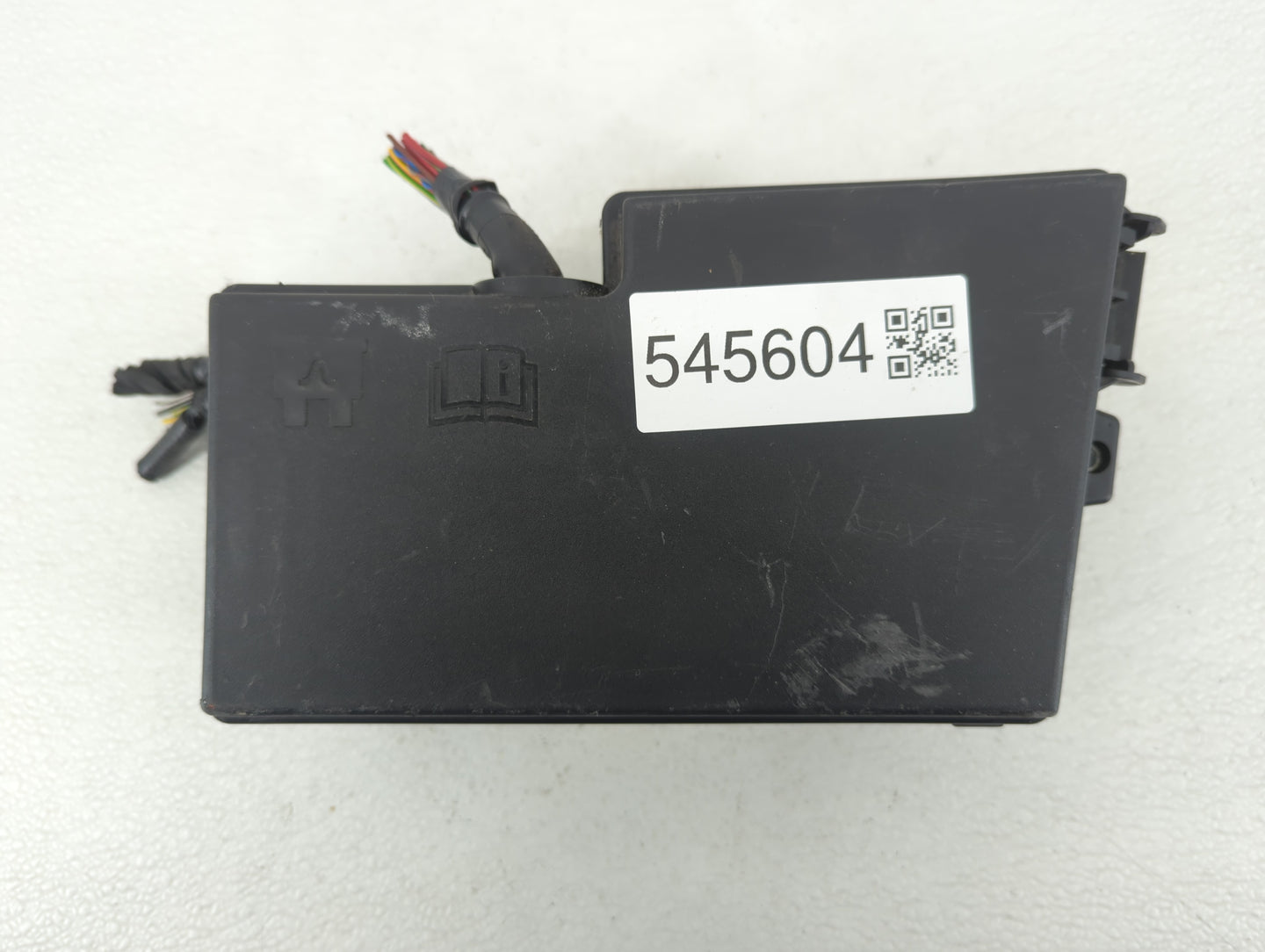 2010 Volvo V70 Fusebox Fuse Box Panel Relay Module P/N:518818000 Fits Fits 2011 2012 2013 OEM Used Auto Parts - Oemusedautop