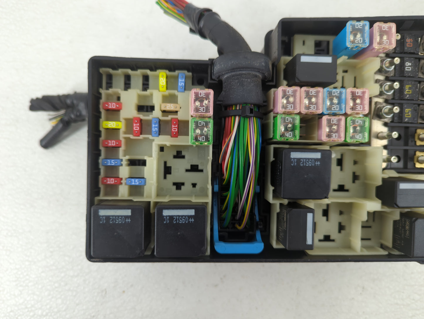 2010 Volvo V70 Fusebox Fuse Box Panel Relay Module P/N:518818000 Fits Fits 2011 2012 2013 OEM Used Auto Parts - Oemusedautop