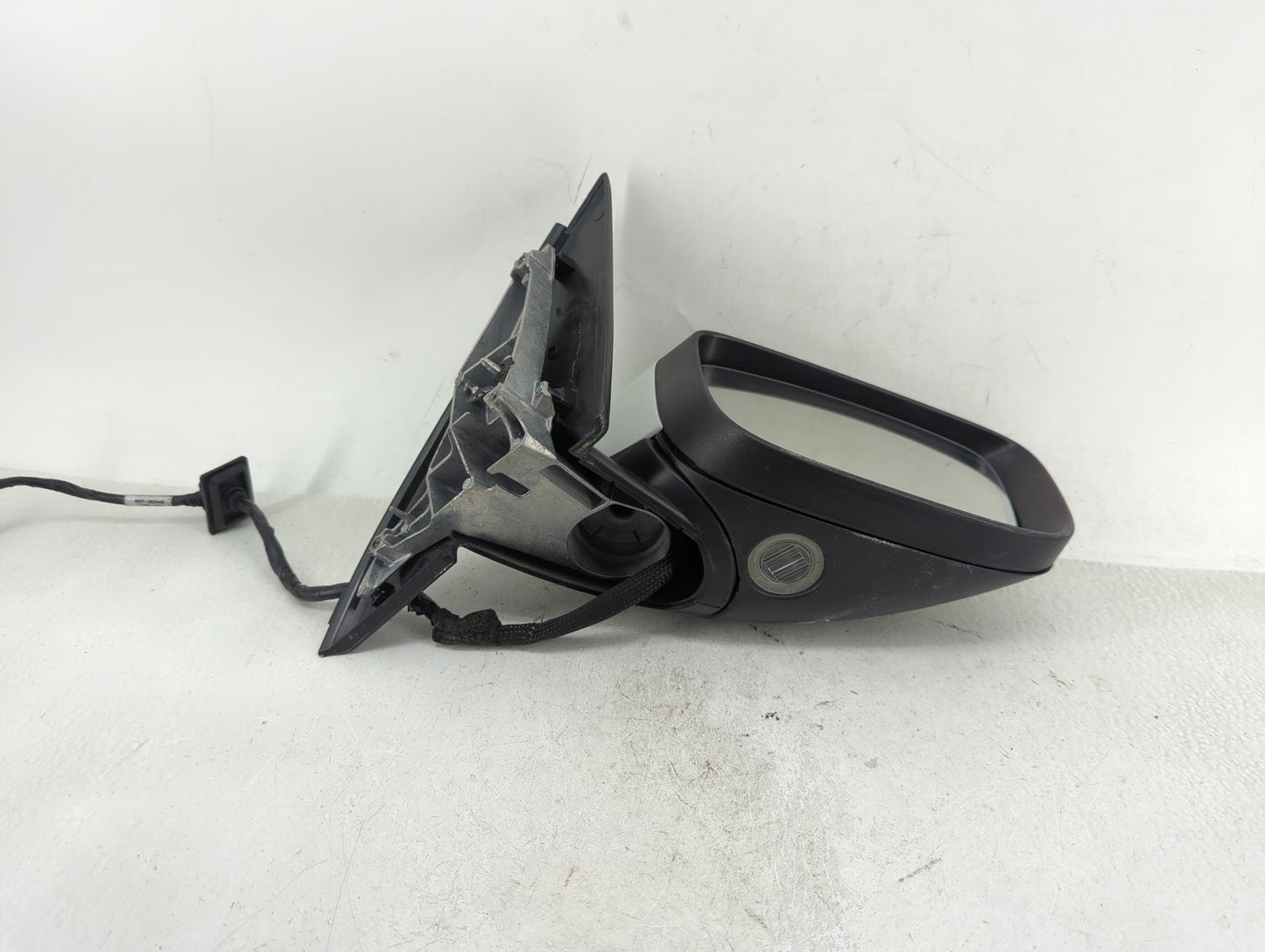 2010-2013 Volvo Xc60 Passenger Side View Mirror - Right Door Mirror OEM Used - Oemusedautoparts1.com