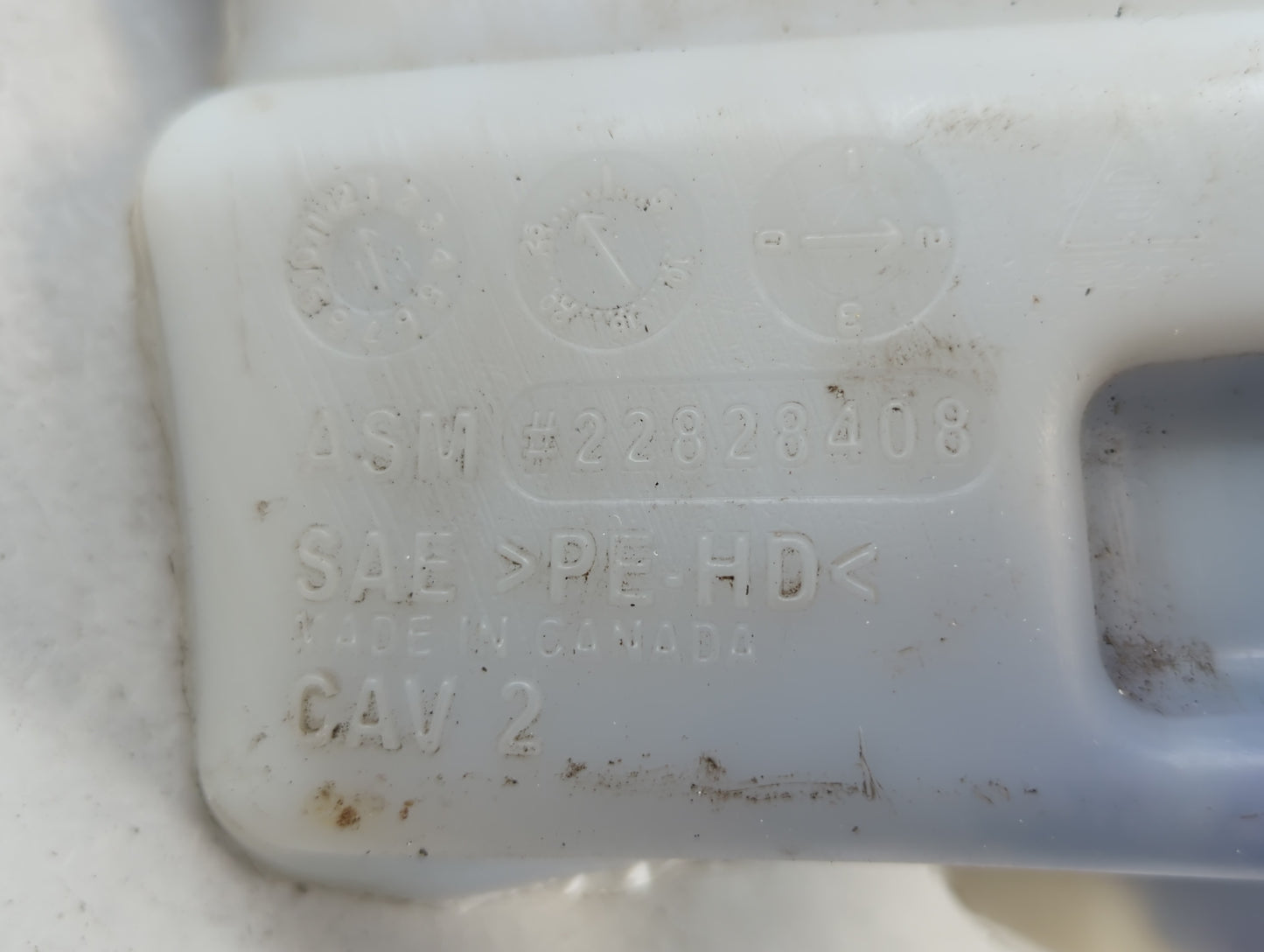 2010-2017 Chevrolet Equinox Windshield Washer Fluid Reservoir Bottle Oem - Oemusedautoparts1.com
