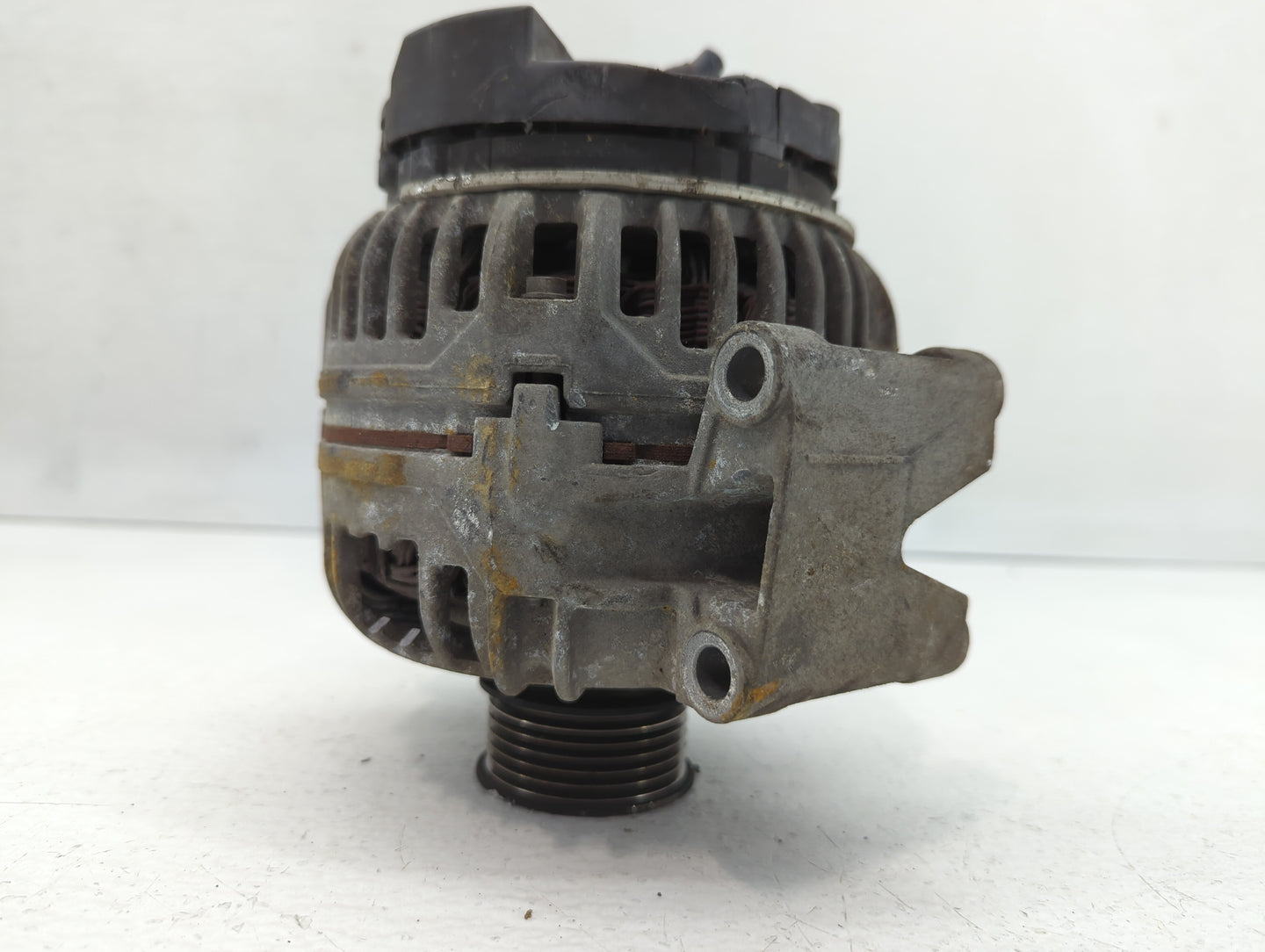 2006-2013 Audi A3 Alternator Replacement Generator Charging Assembly Engine OEM P/N:06B 903 016AB Fits OEM Used Auto Parts -