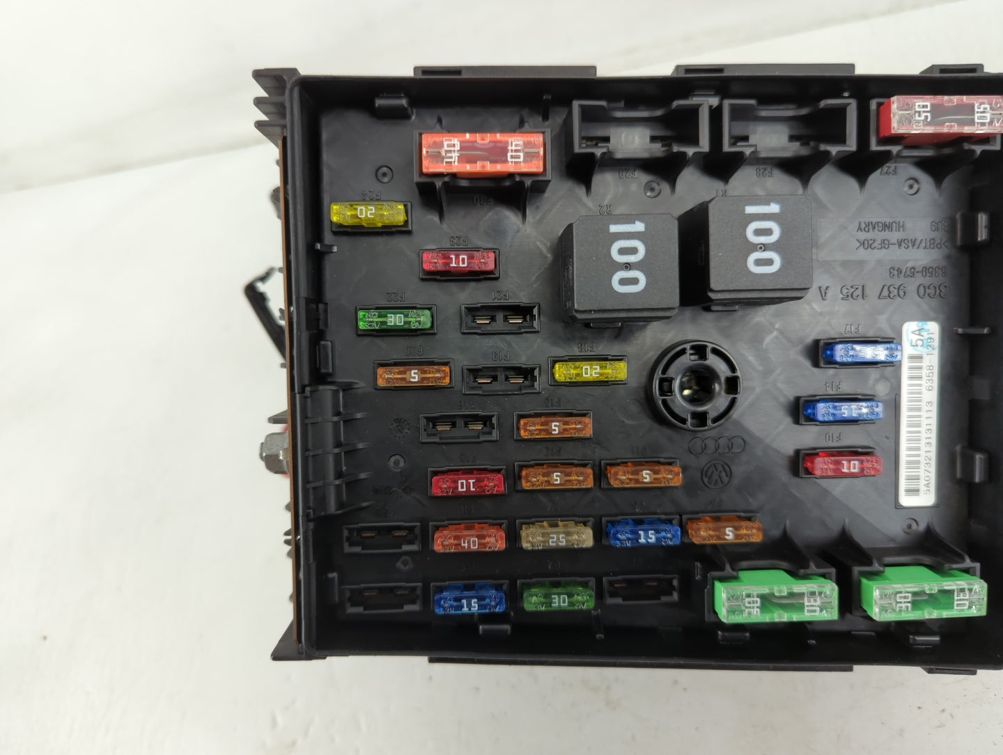 2006-2013 Audi A3 Fusebox Fuse Box Panel Relay Module P/N:1K0 937 132 F Fits OEM Used Auto Parts - Oemusedautoparts1.com