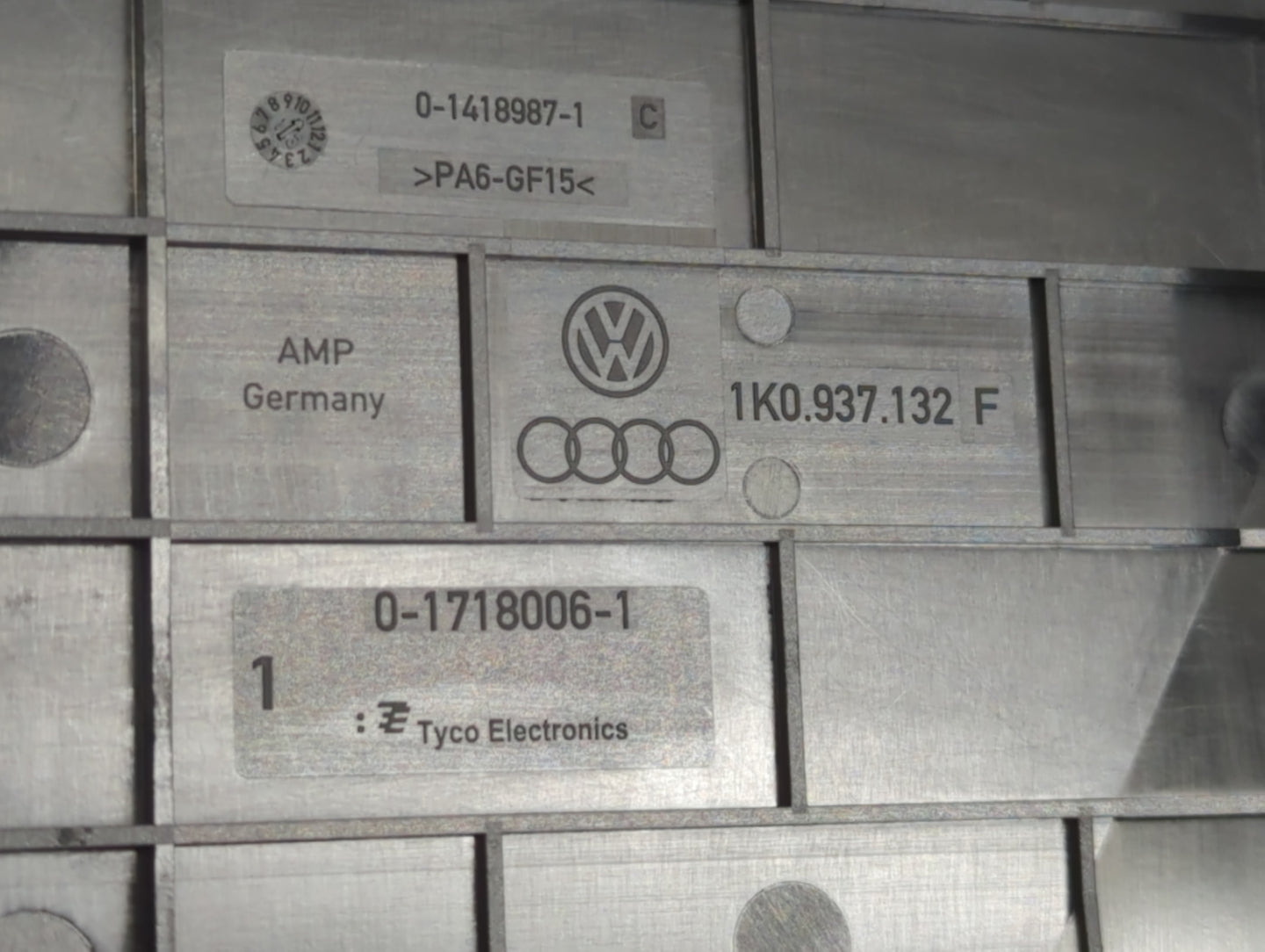 2006-2013 Audi A3 Fusebox Fuse Box Panel Relay Module P/N:1K0 937 132 F Fits OEM Used Auto Parts - Oemusedautoparts1.com