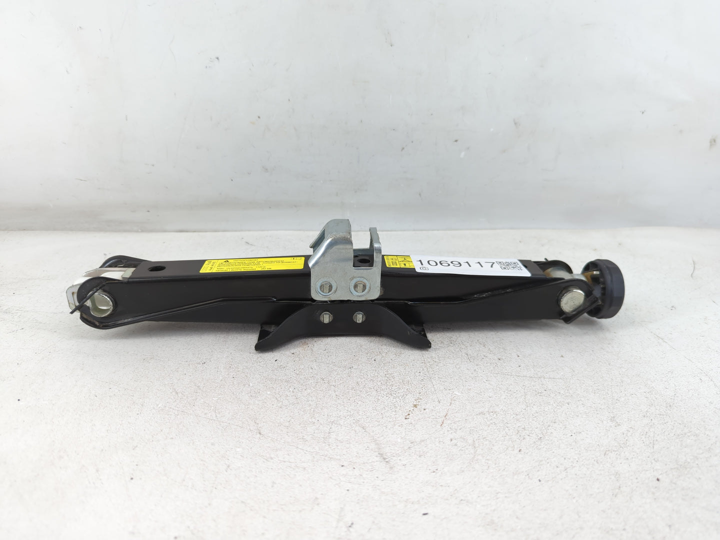 2011 Audi A4 Spare Scissor Car Jack - Oemusedautoparts1.com