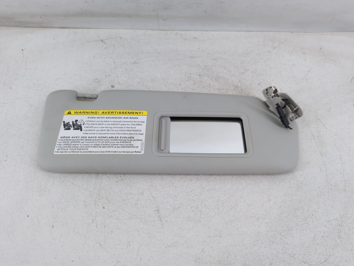 2009-2012 Audi A4 Sun Visor Shade Replacement Passenger Right Mirror Fits Fits 2009 2010 2011 2012 OEM Used Auto Parts - Oem