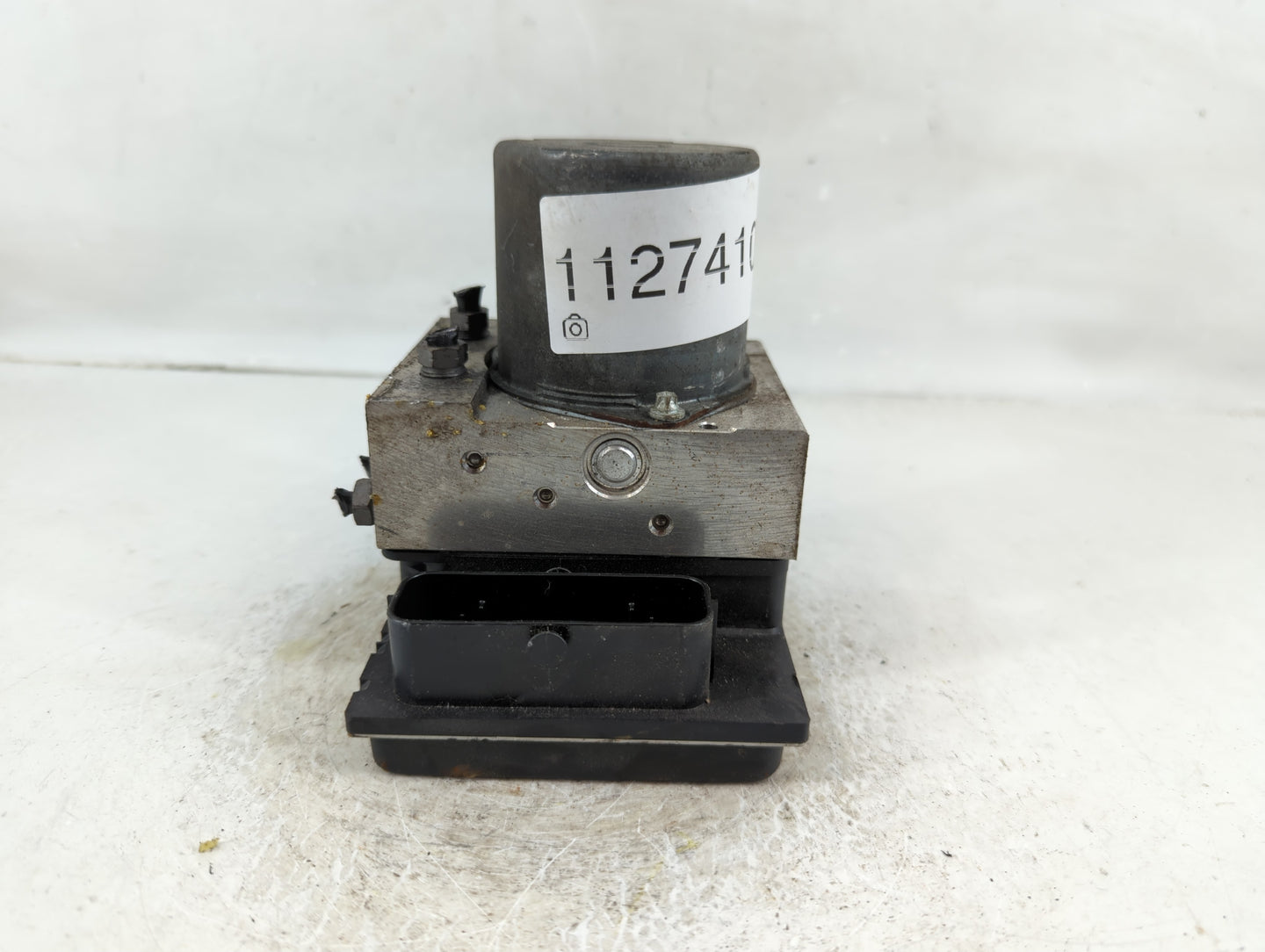 2011-2012 Audi A4 ABS Pump Control Module Replacement P/N:8K0 907 379 BH Fits Fits 2011 2012 OEM Used Auto Parts - Oemusedau