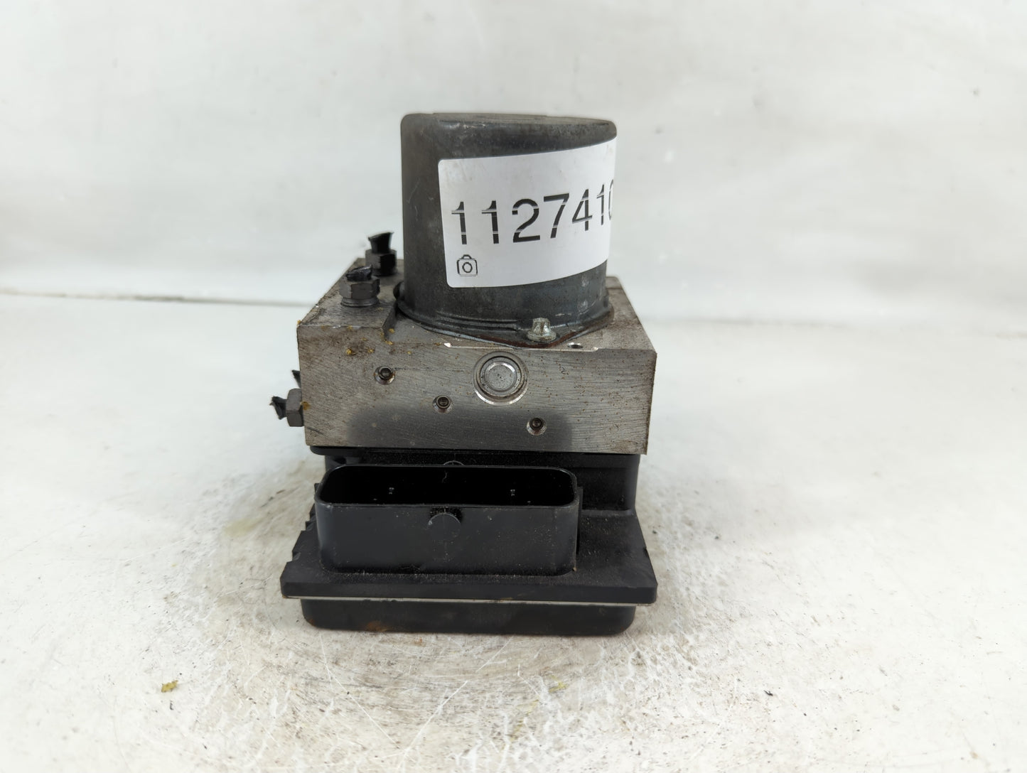 2011-2012 Audi A4 ABS Pump Control Module Replacement P/N:8K0 907 379 BH Fits Fits 2011 2012 OEM Used Auto Parts - Oemusedau