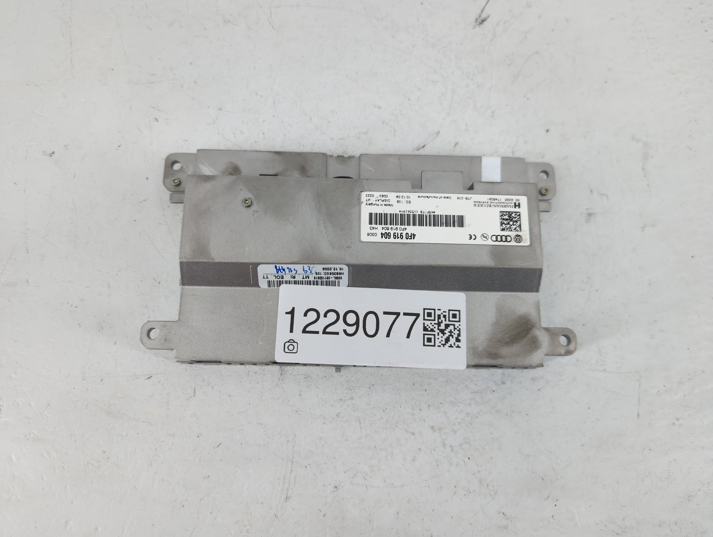 2011 Audi A4 Information Display Screen - Oemusedautoparts1.com