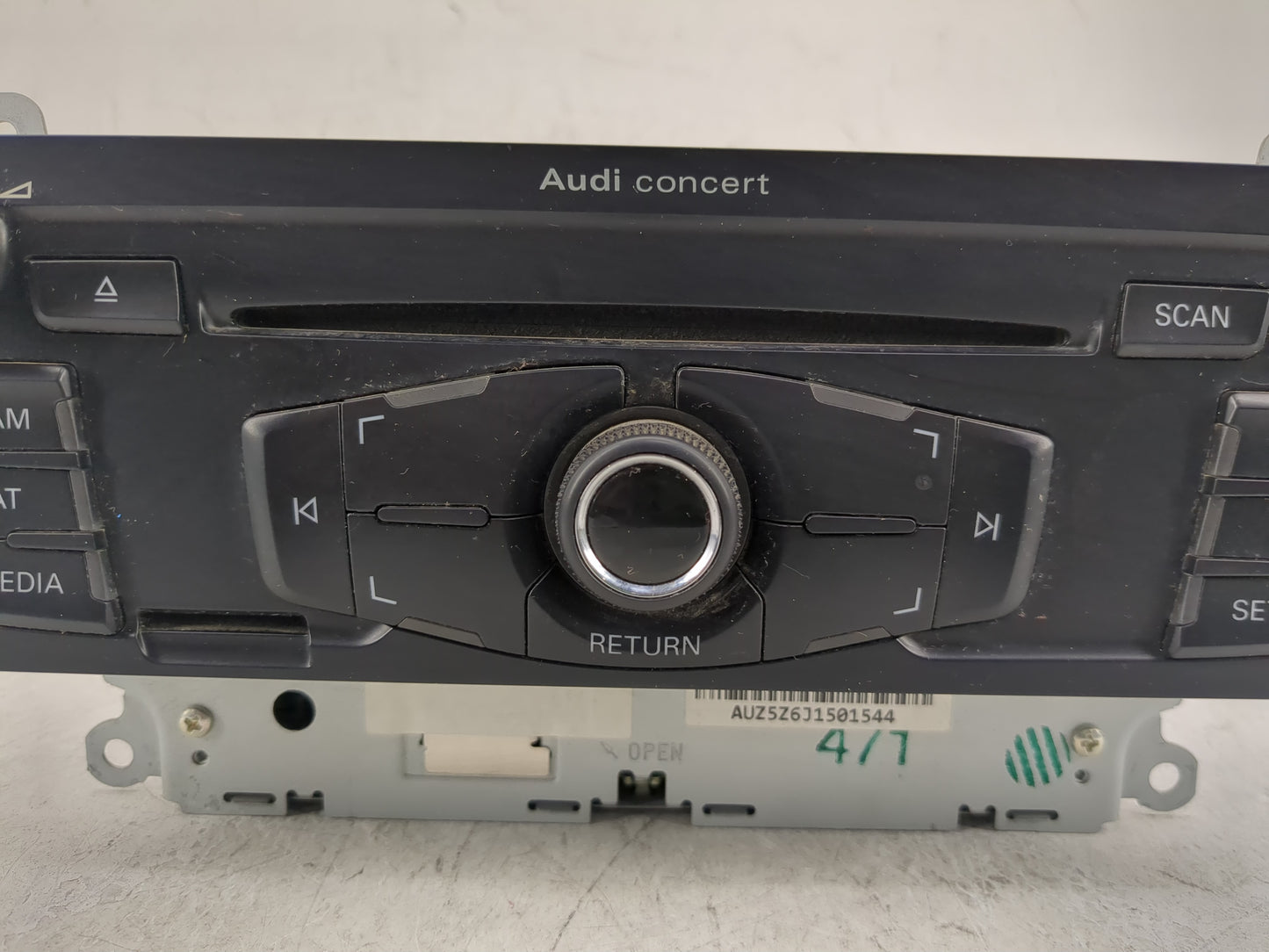 2010-2012 Audi A4 Radio AM FM Cd Player Receiver Replacement P/N:8T1 035 186 R Fits Fits 2010 2011 2012 2013 2014 2015 2016 