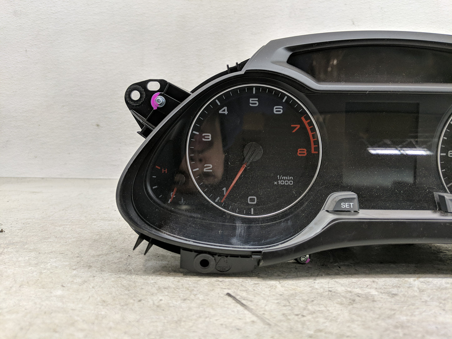 2010-2012 Audi A4 Instrument Cluster Speedometer Gauges P/N:8K0 920 950 H Fits Fits 2010 2011 2012 OEM Used Auto Parts - Oem