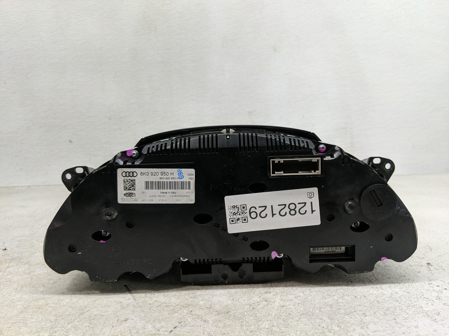2010-2012 Audi A4 Instrument Cluster Speedometer Gauges P/N:8K0 920 950 H Fits Fits 2010 2011 2012 OEM Used Auto Parts - Oem