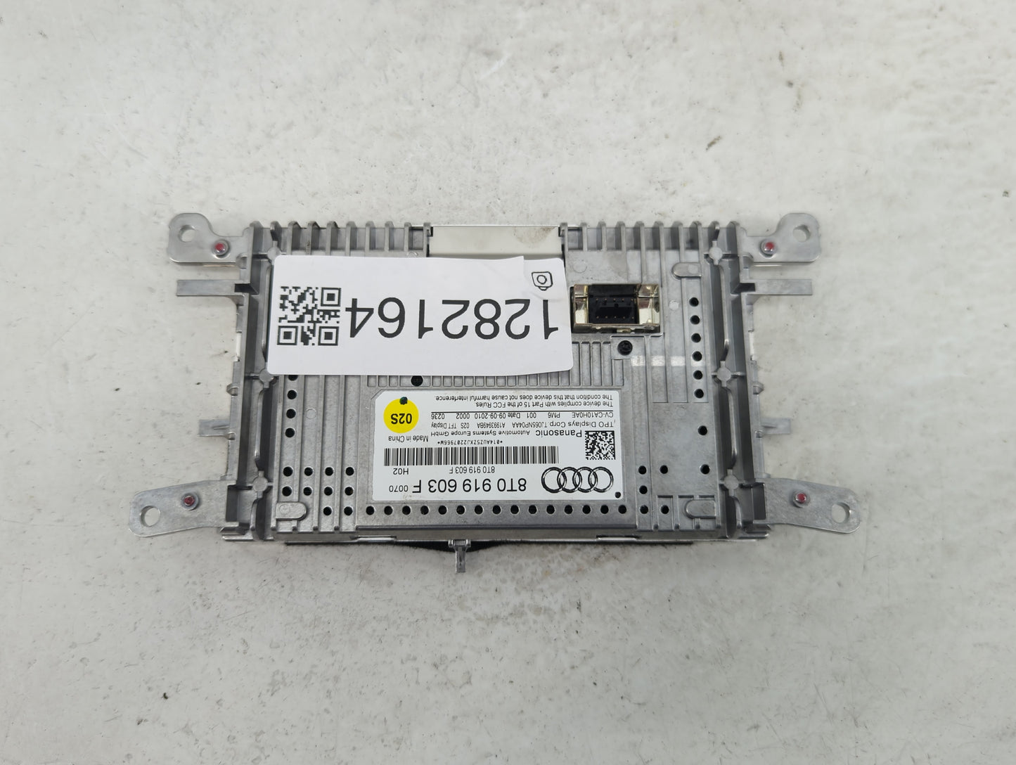 2009-2016 Audi A4 Information Display Screen - Oemusedautoparts1.com