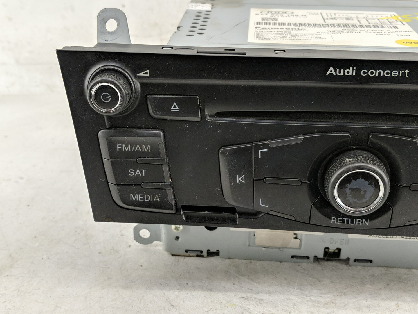 2010-2012 Audi A4 Radio AM FM Cd Player Receiver Replacement P/N:8T1 035 186 R Fits Fits 2010 2011 2012 2013 2014 2015 2016 