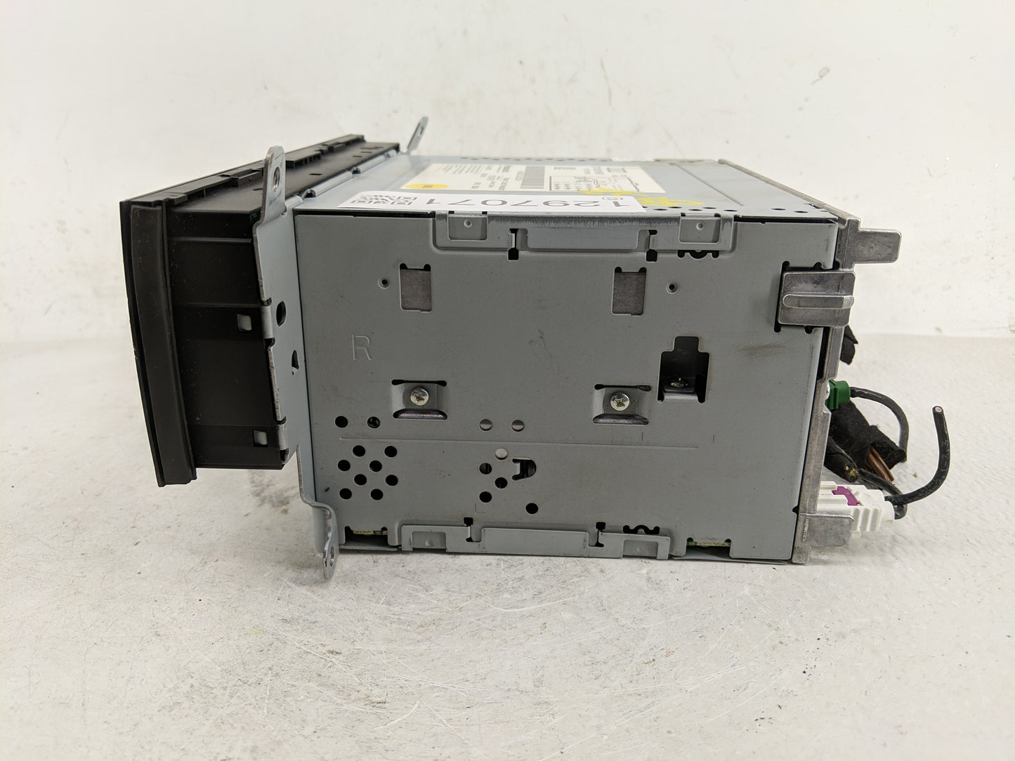 2010-2012 Audi A4 Radio AM FM Cd Player Receiver Replacement P/N:8T1 035 186 R Fits Fits 2010 2011 2012 2013 2014 2015 2016 