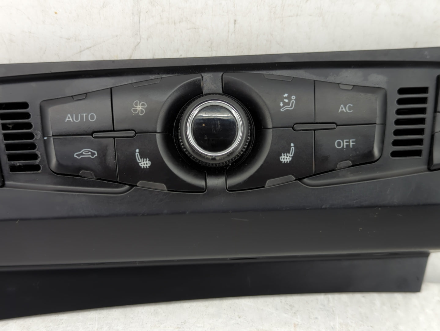 2009-2012 Audi A4 Climate Control Module Temperature AC/Heater Replacement P/N:8T1 820 043 AN Fits Fits 2008 2009 2010 2011 