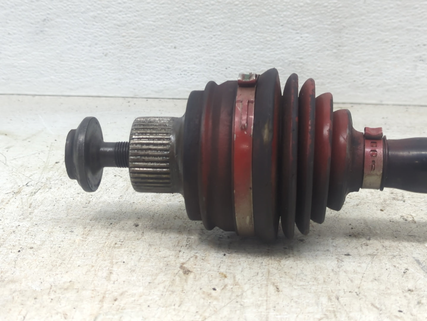 2011 Audi A4 Axle Shaft Front Passenger Cv C/v - Oemusedautoparts1.com