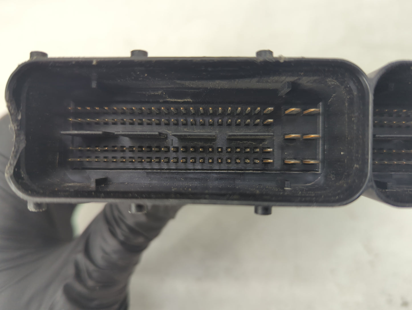 2011 Audi A4 PCM Engine Control Computer ECU ECM PCU OEM P/N:8K2 907 115 AD 0 261 S05 979 Fits OEM Used Auto Parts - Oemused