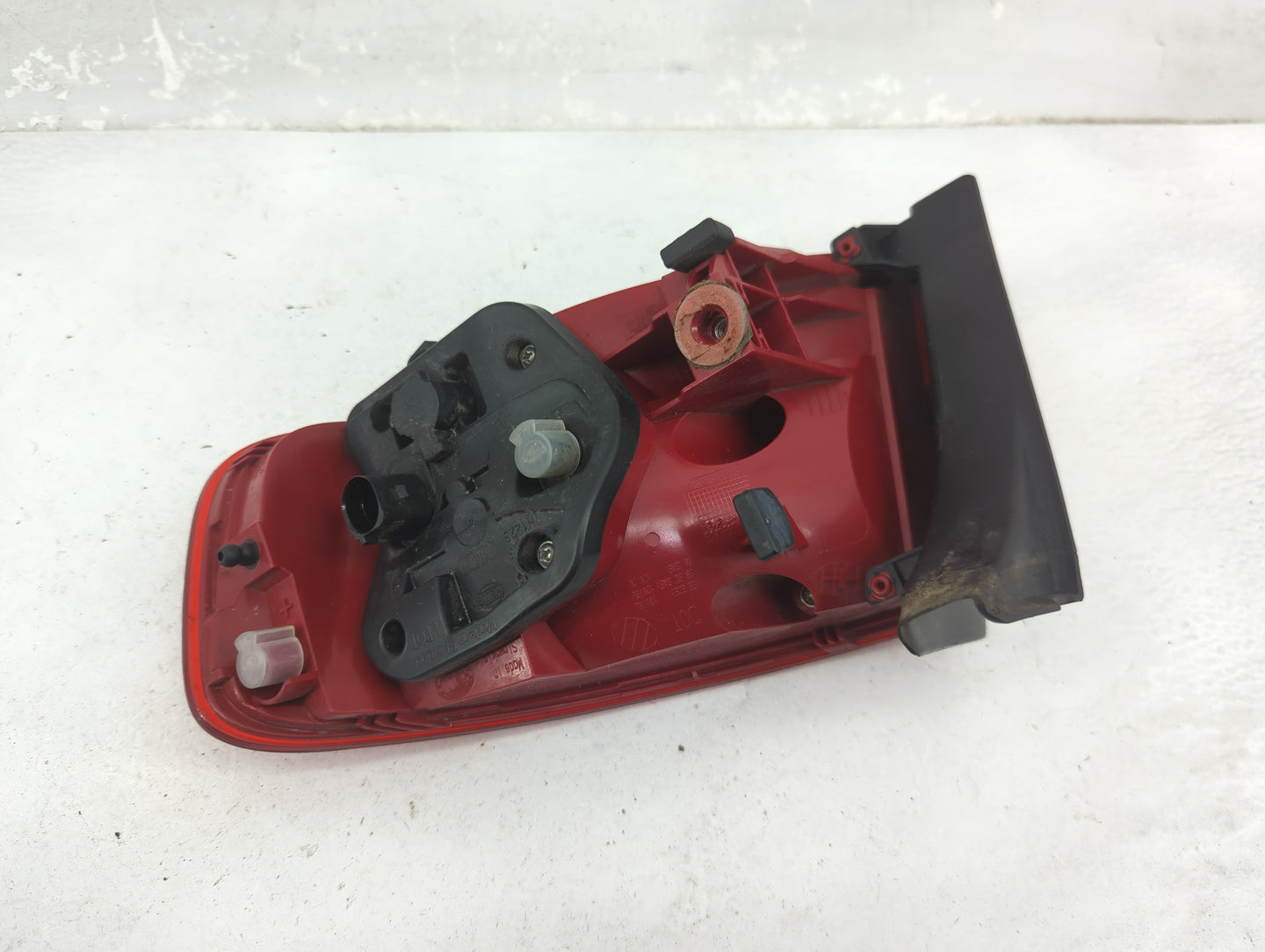 2010-2012 Audi A4 Tail Light Assembly Driver Left OEM P/N:SM043TLPL316 Fits Fits 2010 2011 2012 OEM Used Auto Parts - Oemuse