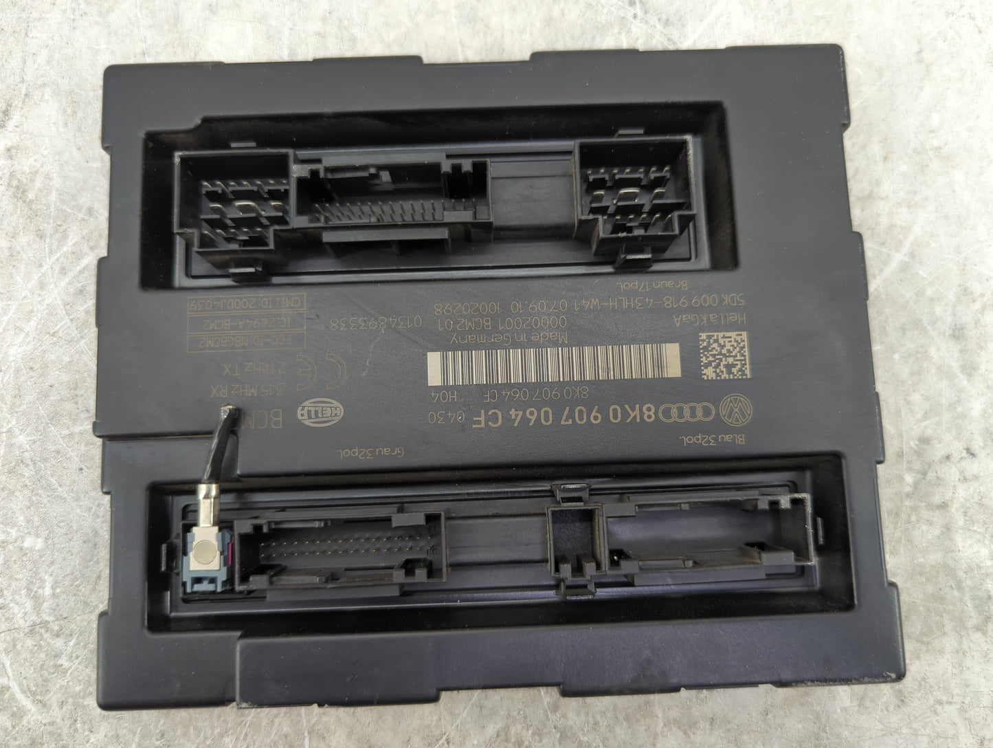 Audi A4 Body Control Module Bcm Inner Cabin Fuse Box - Oemusedautoparts1.com
