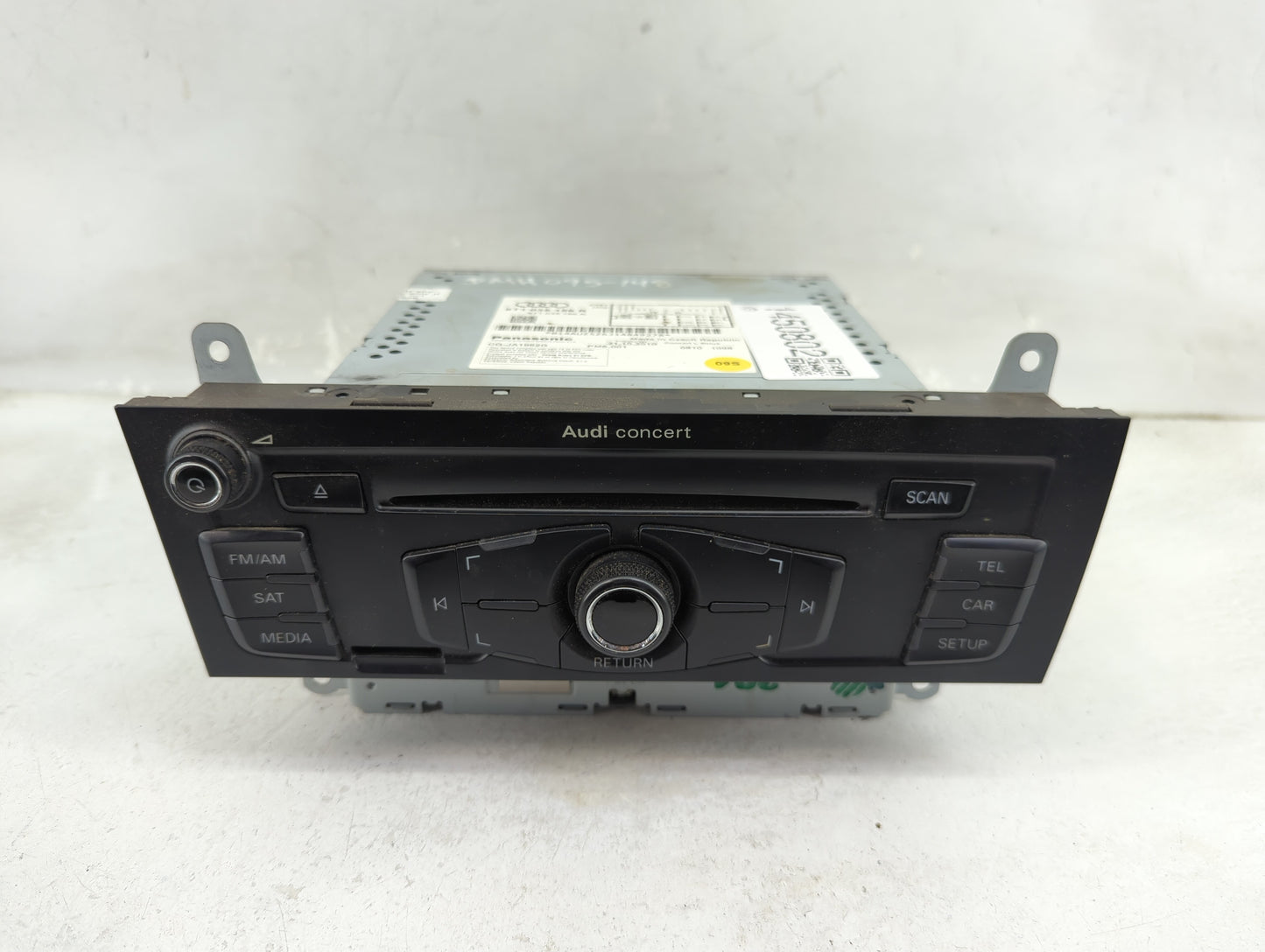 2010-2012 Audi A4 Radio AM FM Cd Player Receiver Replacement P/N:8T1035186R CQ-JA1962G Fits OEM Used Auto Parts - Oemusedaut