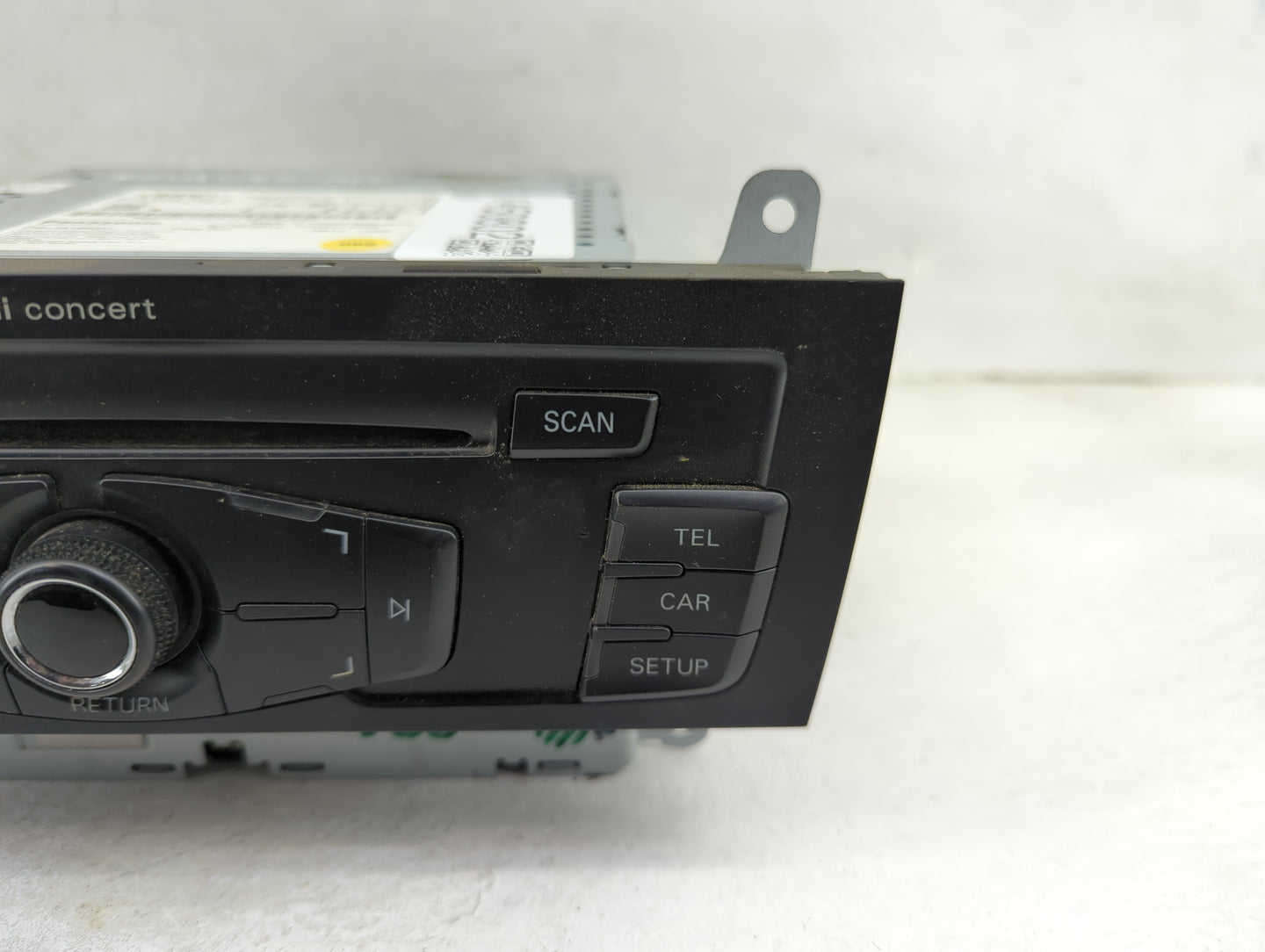 2010-2012 Audi A4 Radio AM FM Cd Player Receiver Replacement P/N:8T1035186R CQ-JA1962G Fits OEM Used Auto Parts - Oemusedaut