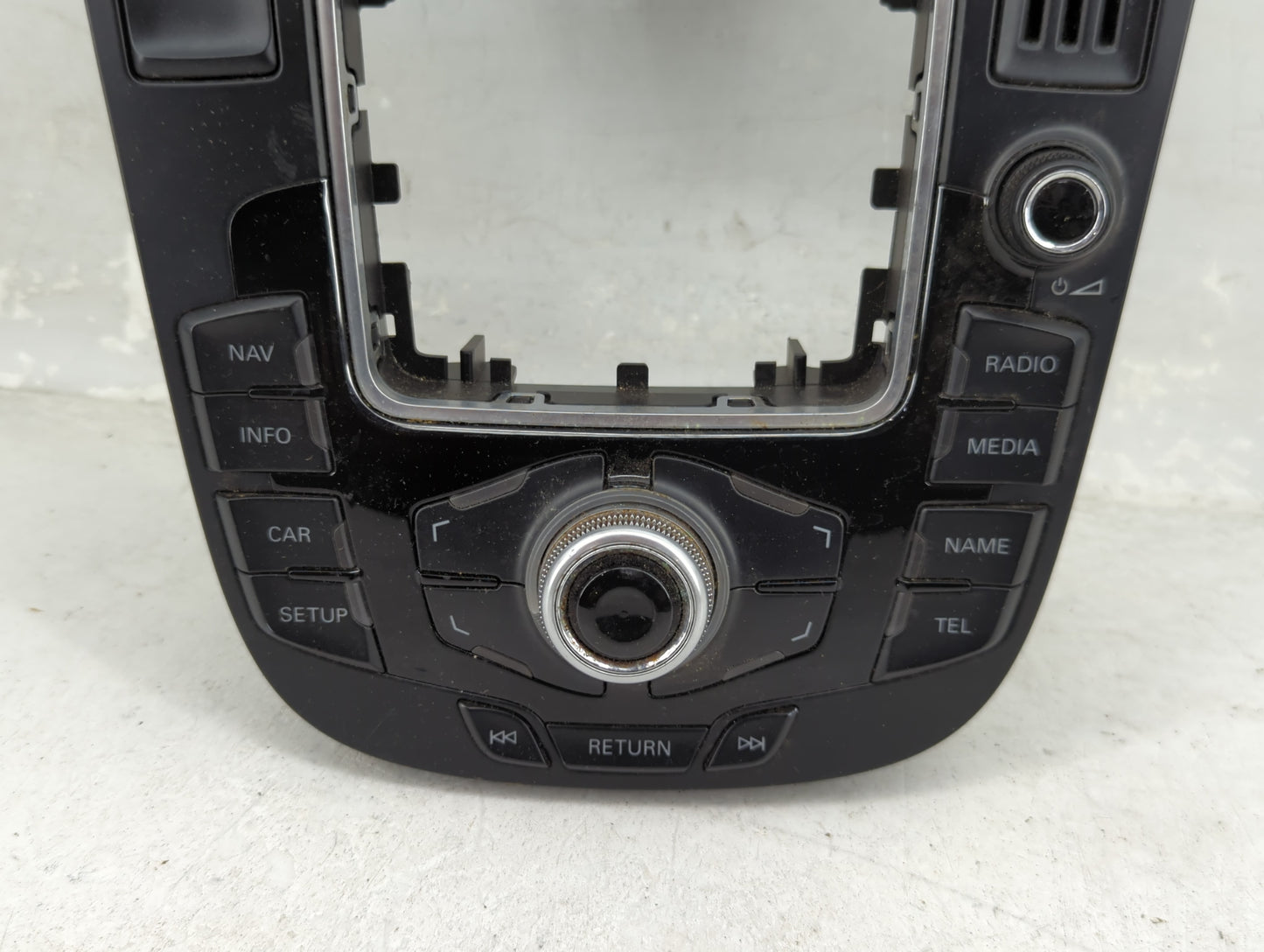 2010-2012 Audi A4 Radio AM FM Cd Player Receiver Replacement P/N:8T0919609F 8T0919609FWFX Fits OEM Used Auto Parts - Oemused