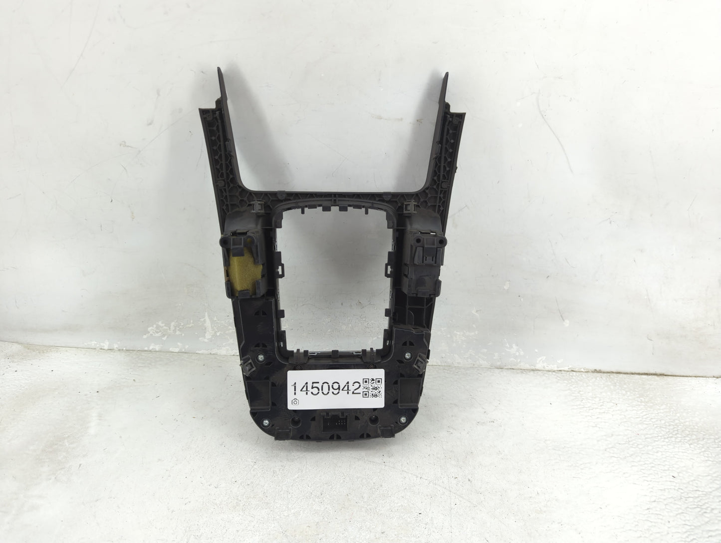2010-2012 Audi A4 Radio AM FM Cd Player Receiver Replacement P/N:8T0919609F 8T0919609FWFX Fits OEM Used Auto Parts - Oemused