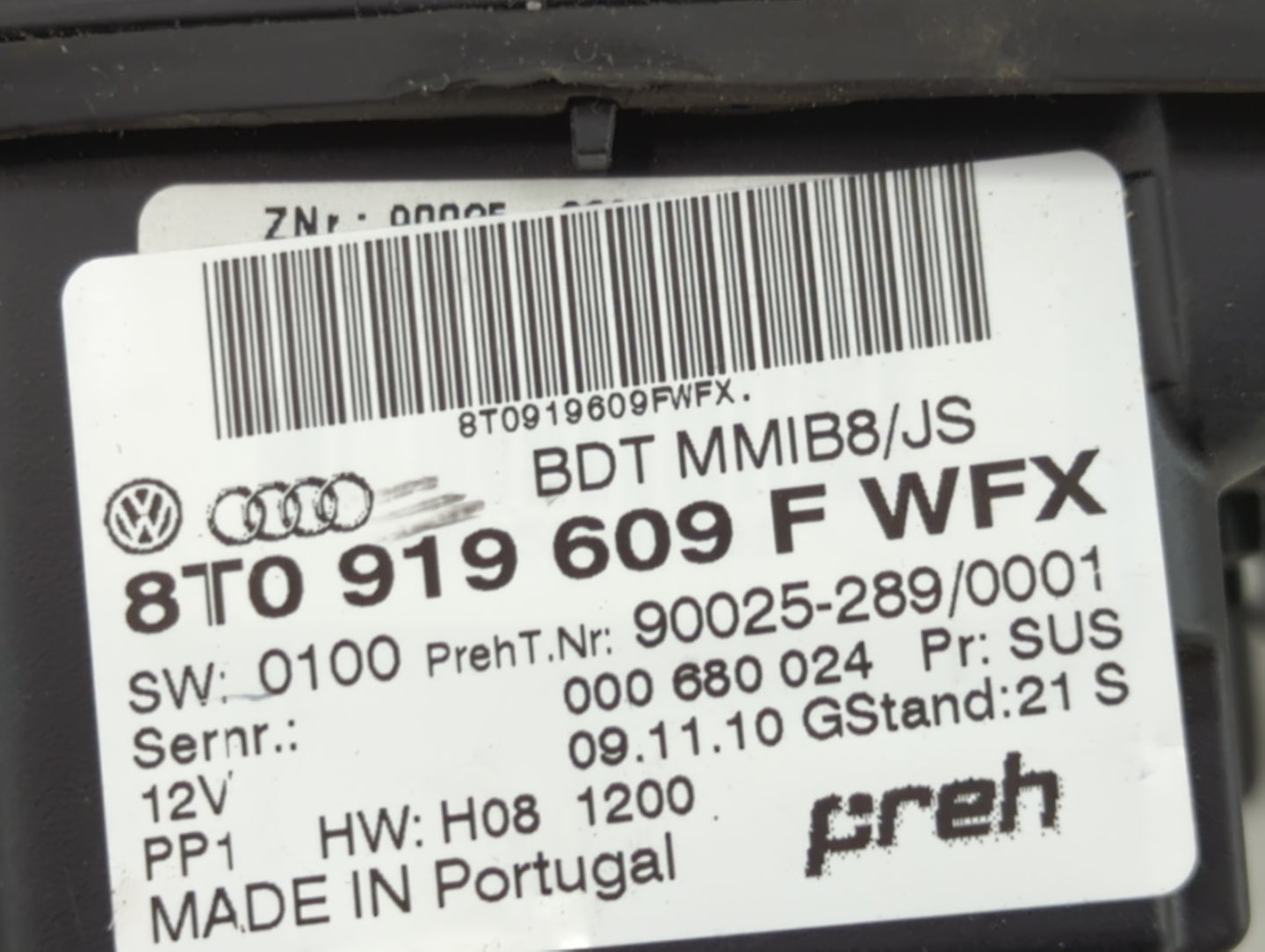 2010-2012 Audi A4 Radio AM FM Cd Player Receiver Replacement P/N:8T0919609F 8T0919609FWFX Fits OEM Used Auto Parts - Oemused
