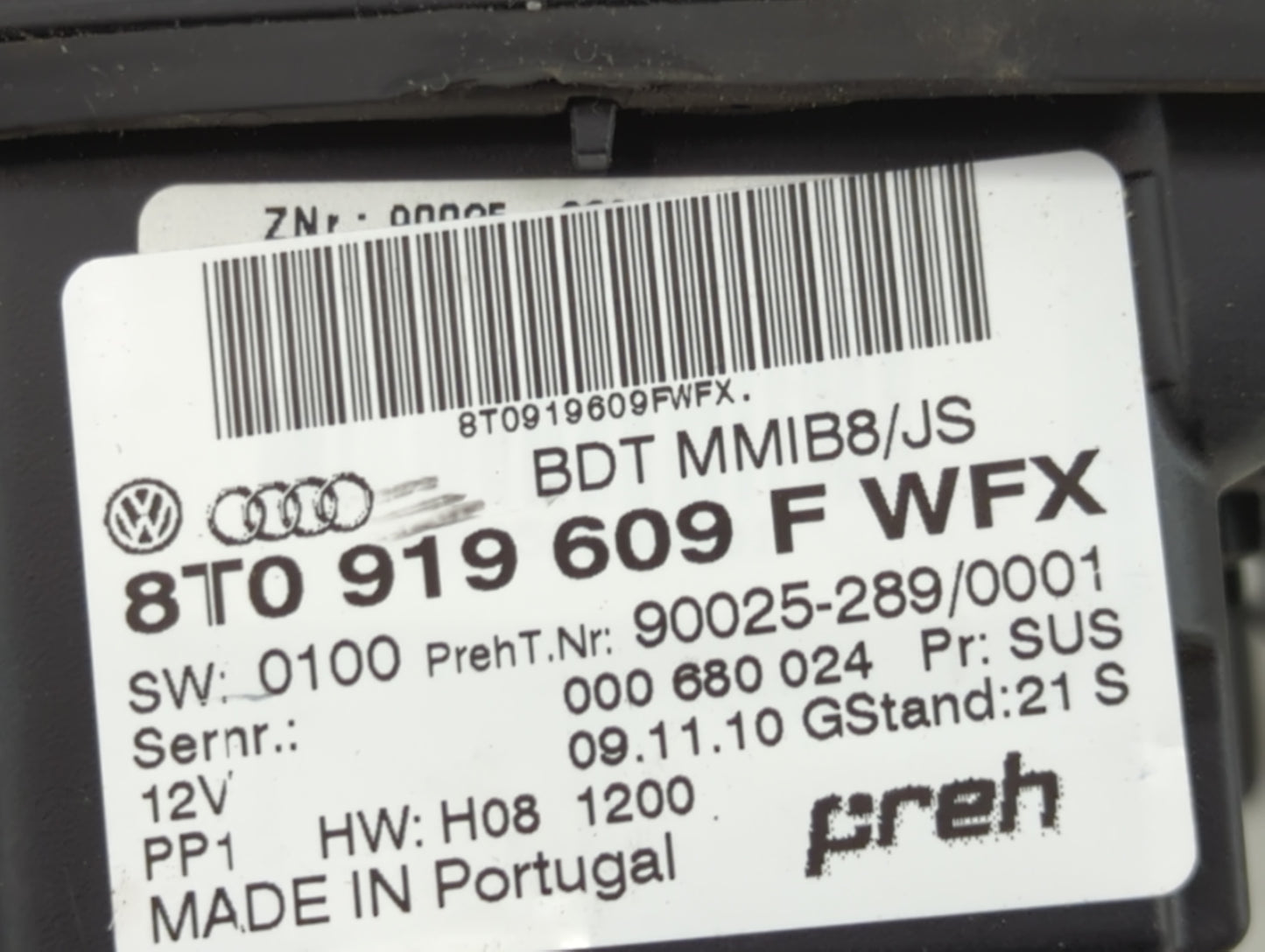 2010-2012 Audi A4 Radio AM FM Cd Player Receiver Replacement P/N:8T0919609F 8T0919609FWFX Fits OEM Used Auto Parts - Oemused