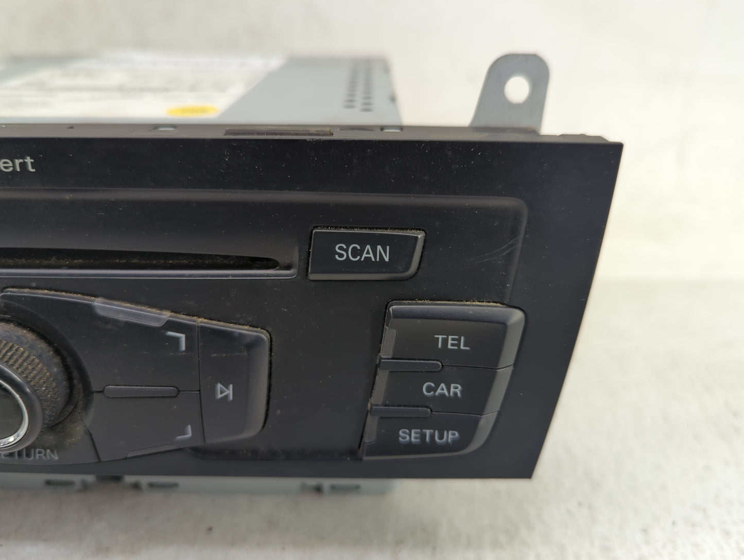 2010-2012 Audi A4 Radio AM FM Cd Player Receiver Replacement P/N:8T1035186R CQ-JA1962G Fits OEM Used Auto Parts - Oemusedaut
