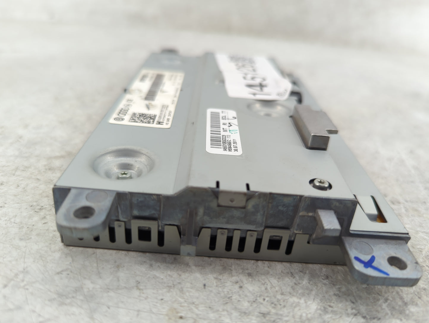 2010-2012 Audi A4 Information Display Screen - Oemusedautoparts1.com