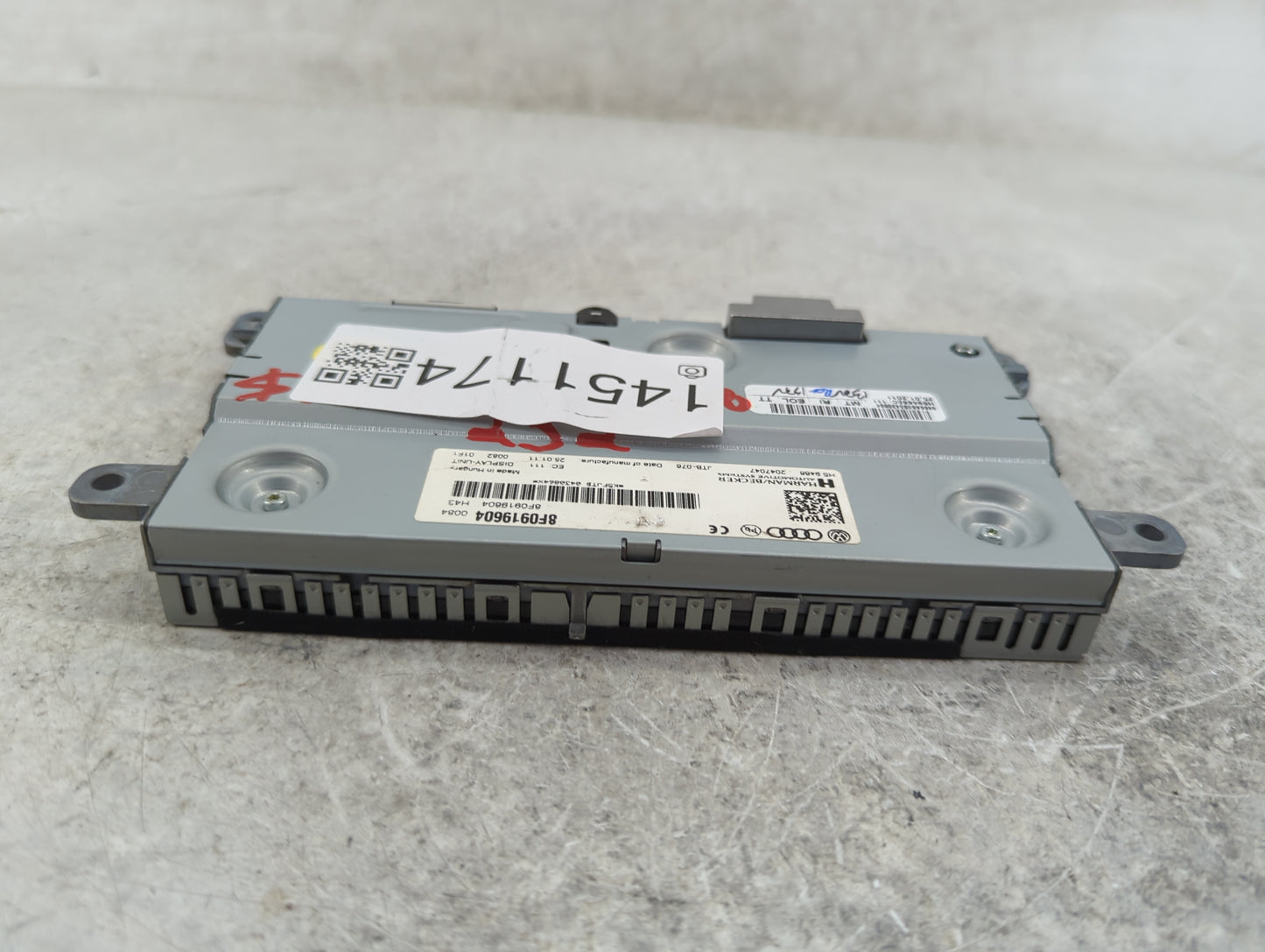 2010-2012 Audi A4 Information Display Screen - Oemusedautoparts1.com