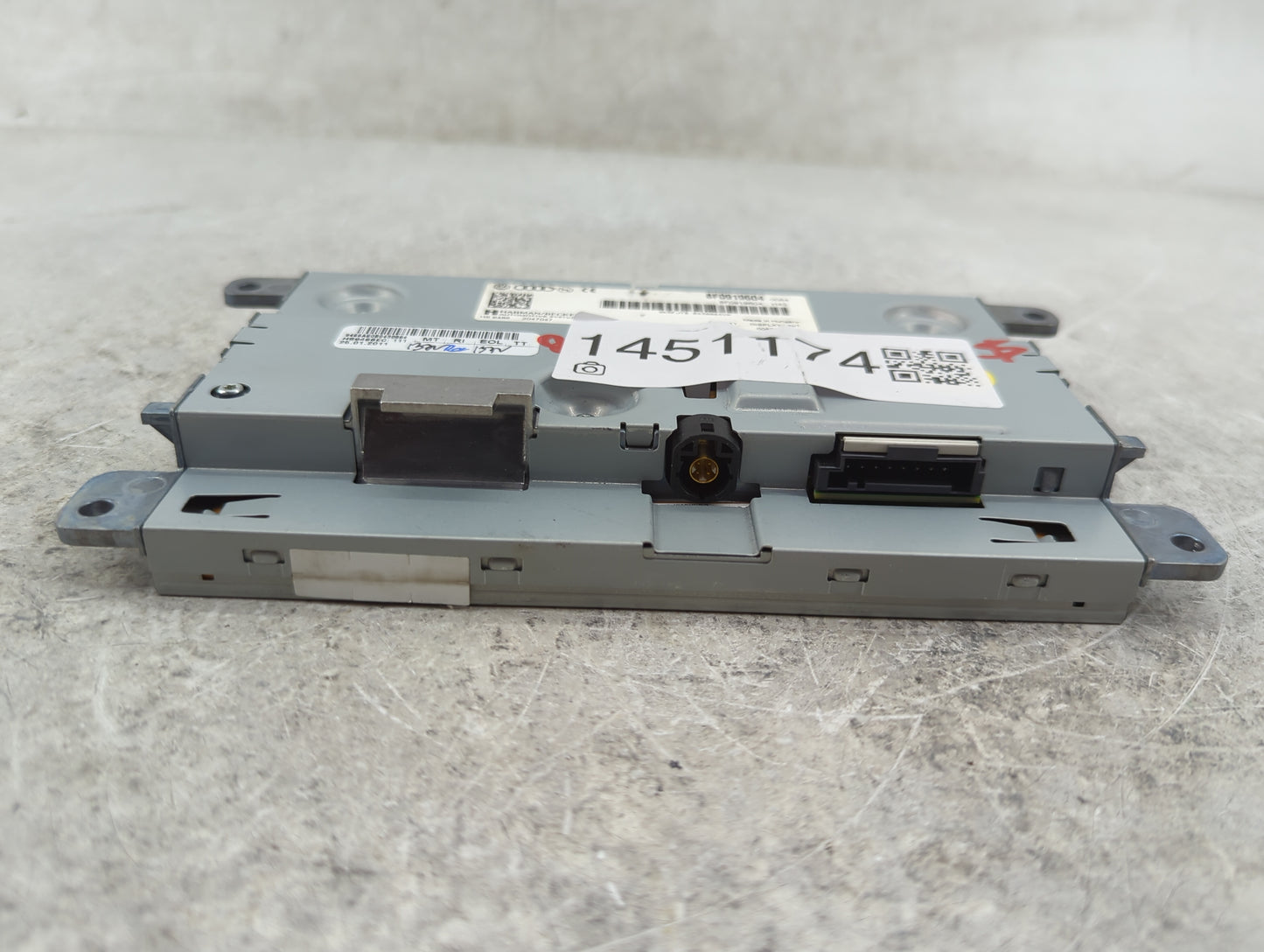 2010-2012 Audi A4 Information Display Screen - Oemusedautoparts1.com