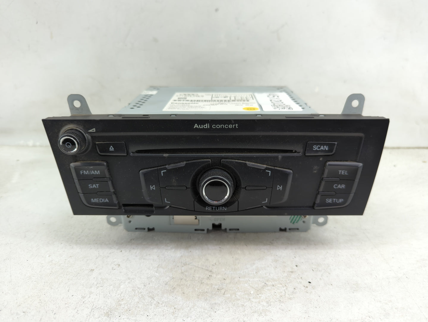2010-2012 Audi A4 Radio AM FM Cd Player Receiver Replacement P/N:8T1035186R CQ-JA1962G Fits OEM Used Auto Parts - Oemusedaut
