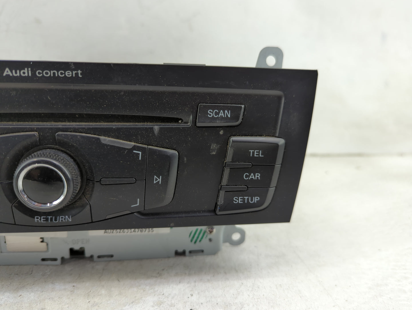 2010-2012 Audi A4 Radio AM FM Cd Player Receiver Replacement P/N:8T1035186R CQ-JA1962G Fits OEM Used Auto Parts - Oemusedaut
