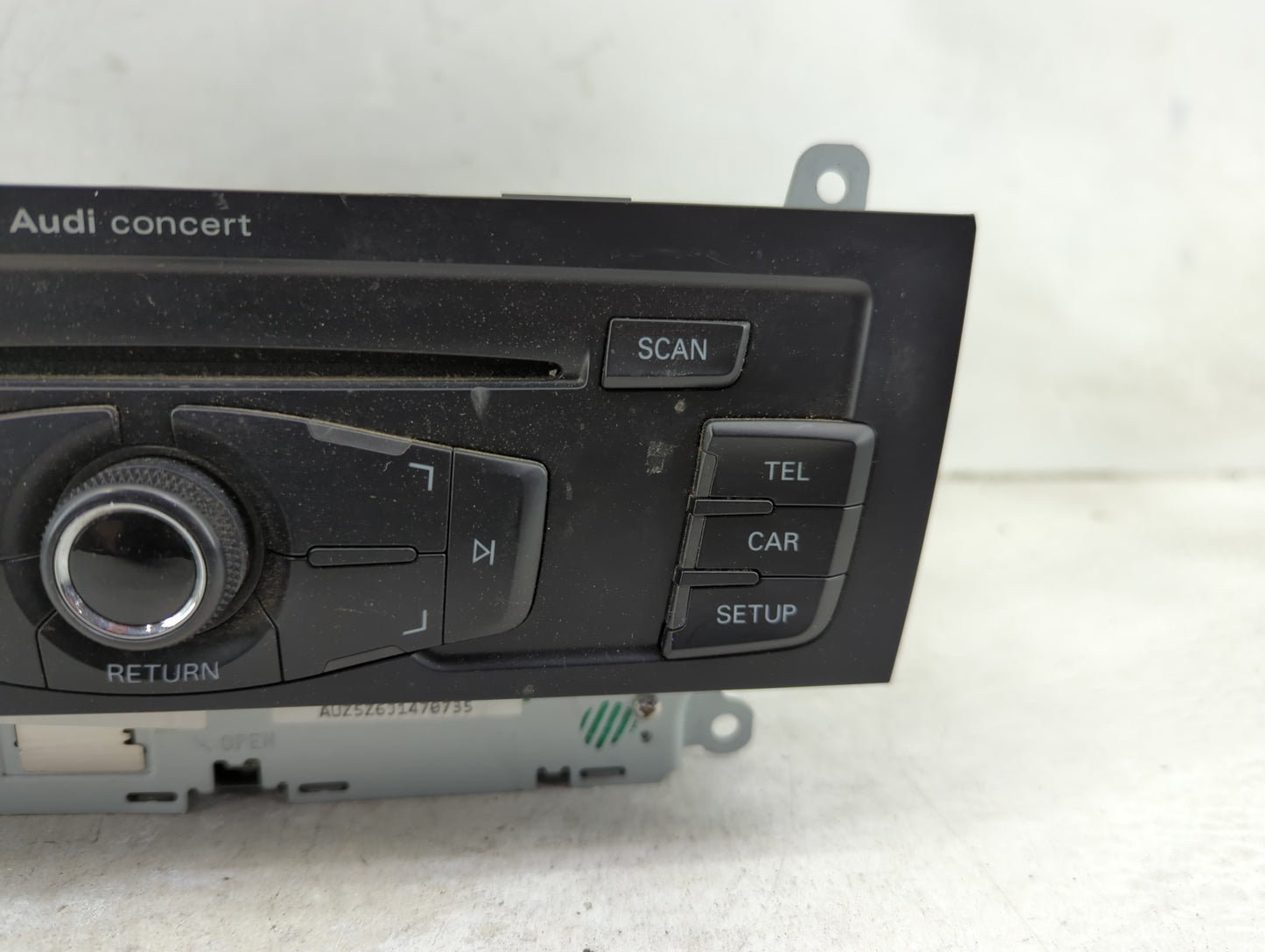 2010-2012 Audi A4 Radio AM FM Cd Player Receiver Replacement P/N:8T1035186R CQ-JA1962G Fits OEM Used Auto Parts - Oemusedaut