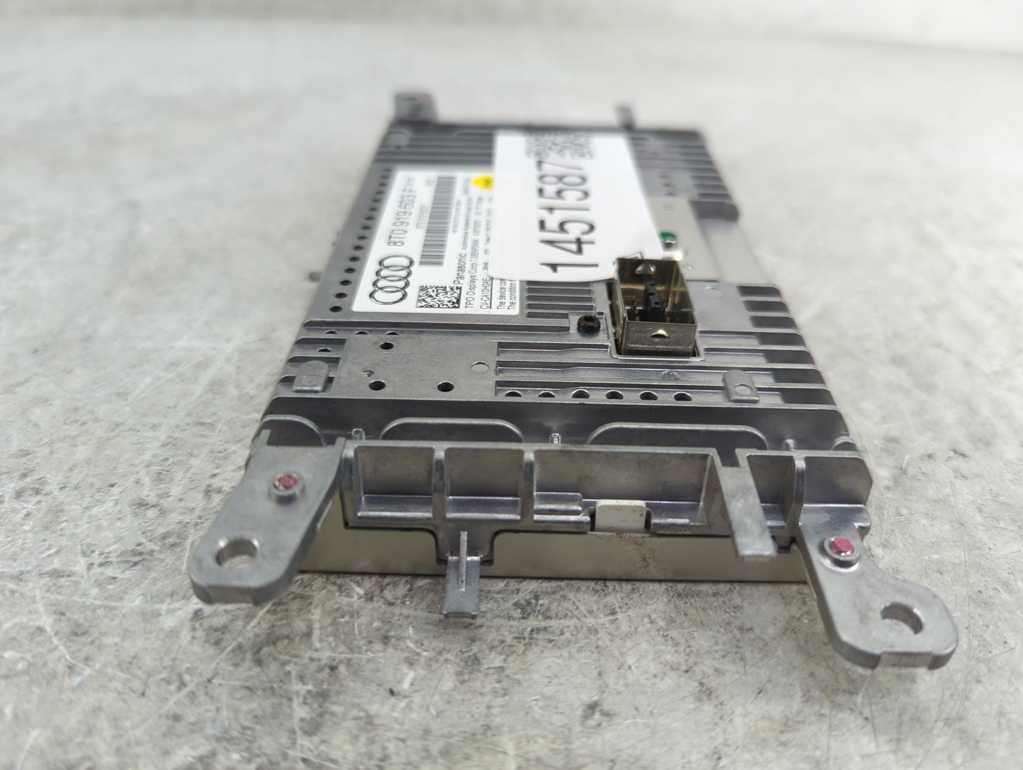 2009-2016 Audi A4 Information Display Screen - Oemusedautoparts1.com