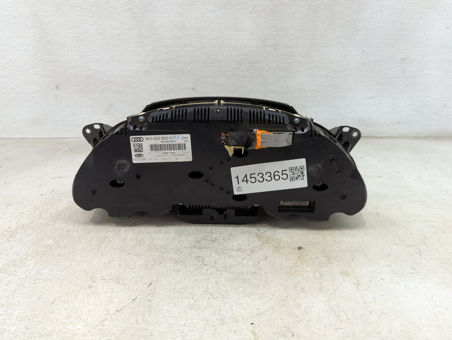 2010-2012 Audi A4 Instrument Cluster Speedometer Gauges P/N:8K0920950H Miles:128K Fits Fits 2010 2011 2012 OEM Used Auto Par