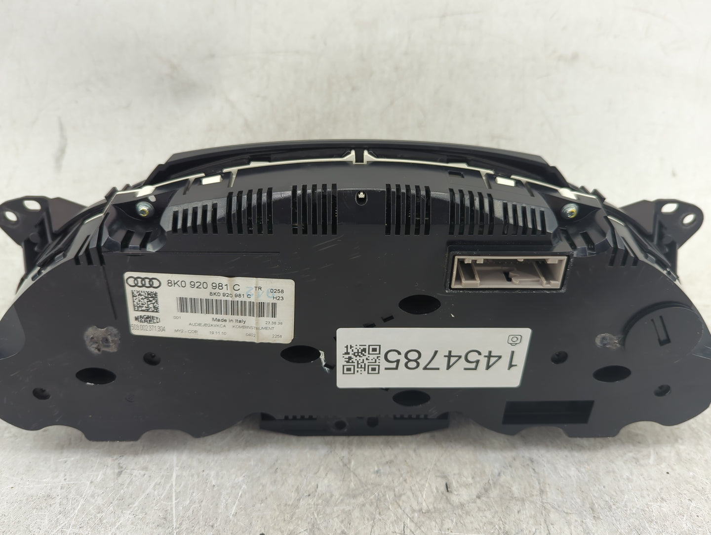 2010-2012 Audi A4 Instrument Cluster Speedometer Gauges P/N:8K0920981C 503002371304 Miles:106K Fits Fits 2010 2011 2012 OEM 