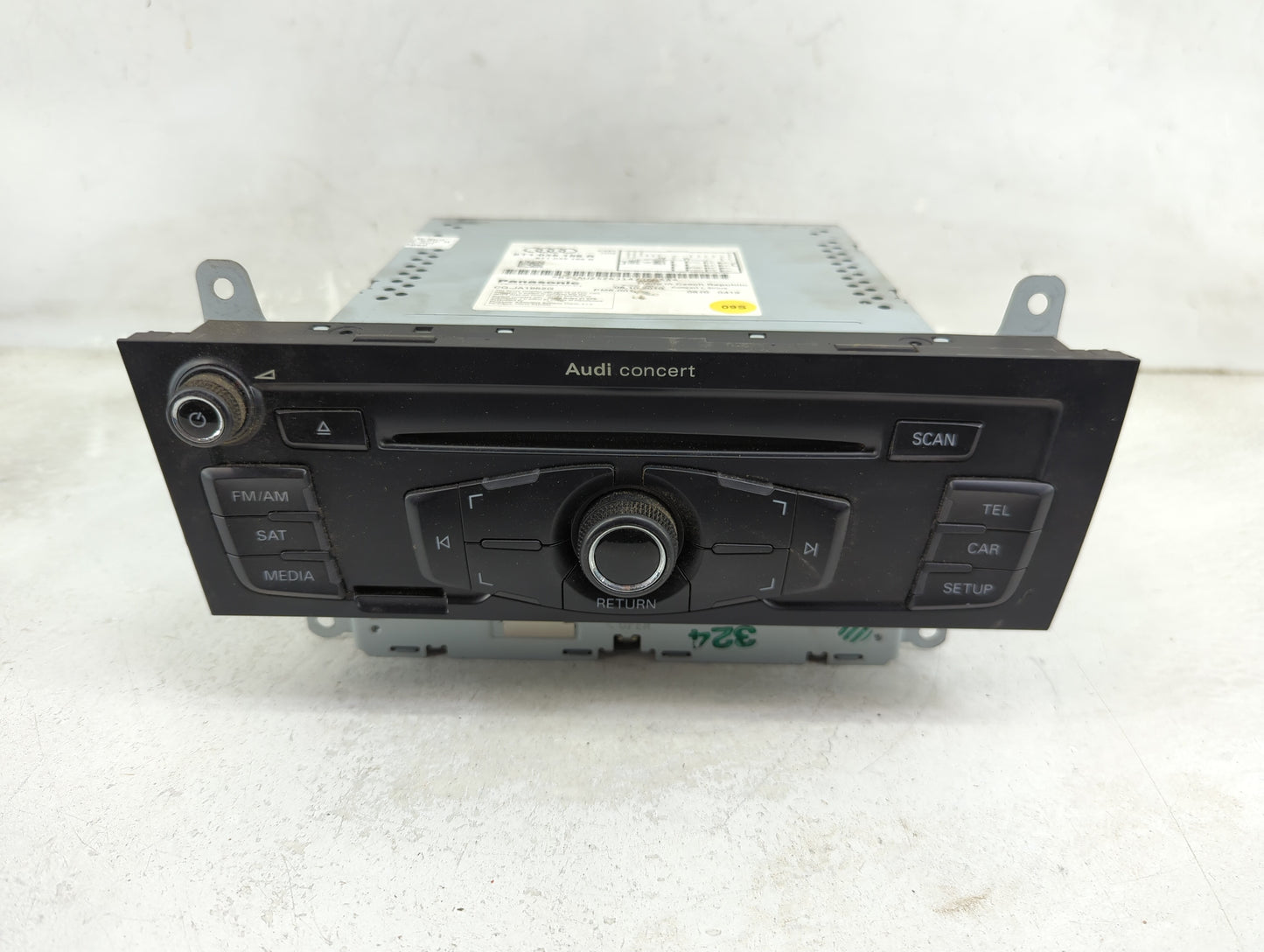 2010-2012 Audi A4 Radio AM FM Cd Player Receiver Replacement P/N:0810 0419 8T1 035 186 R Fits OEM Used Auto Parts - Oemuseda