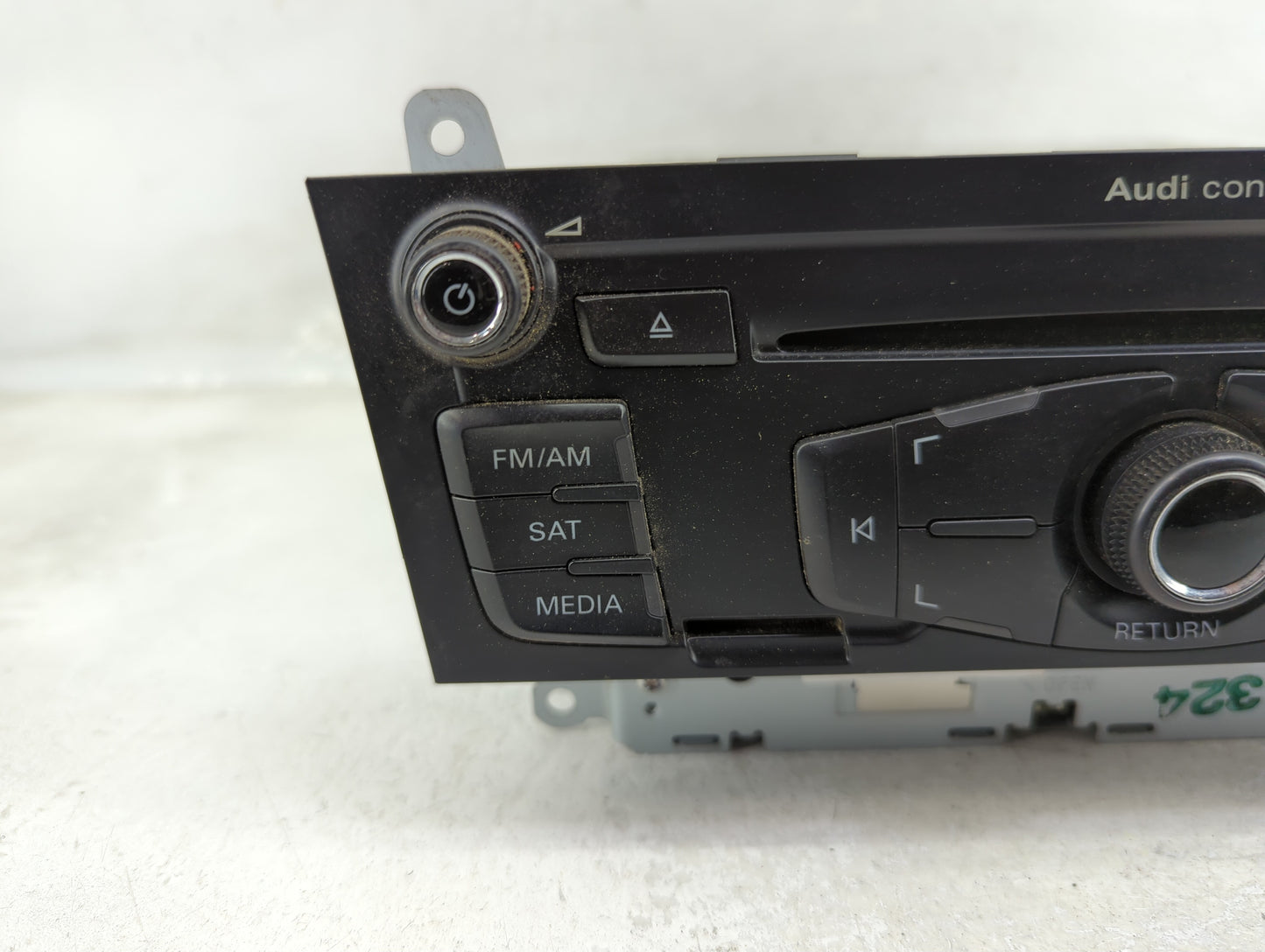 2010-2012 Audi A4 Radio AM FM Cd Player Receiver Replacement P/N:0810 0419 8T1 035 186 R Fits OEM Used Auto Parts - Oemuseda