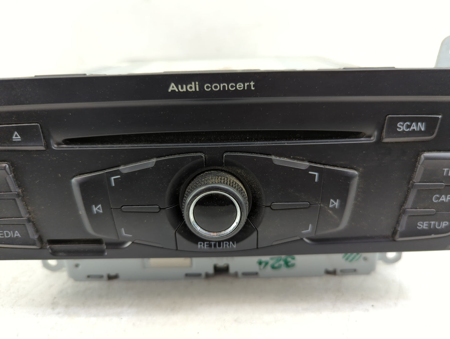 2010-2012 Audi A4 Radio AM FM Cd Player Receiver Replacement P/N:0810 0419 8T1 035 186 R Fits OEM Used Auto Parts - Oemuseda