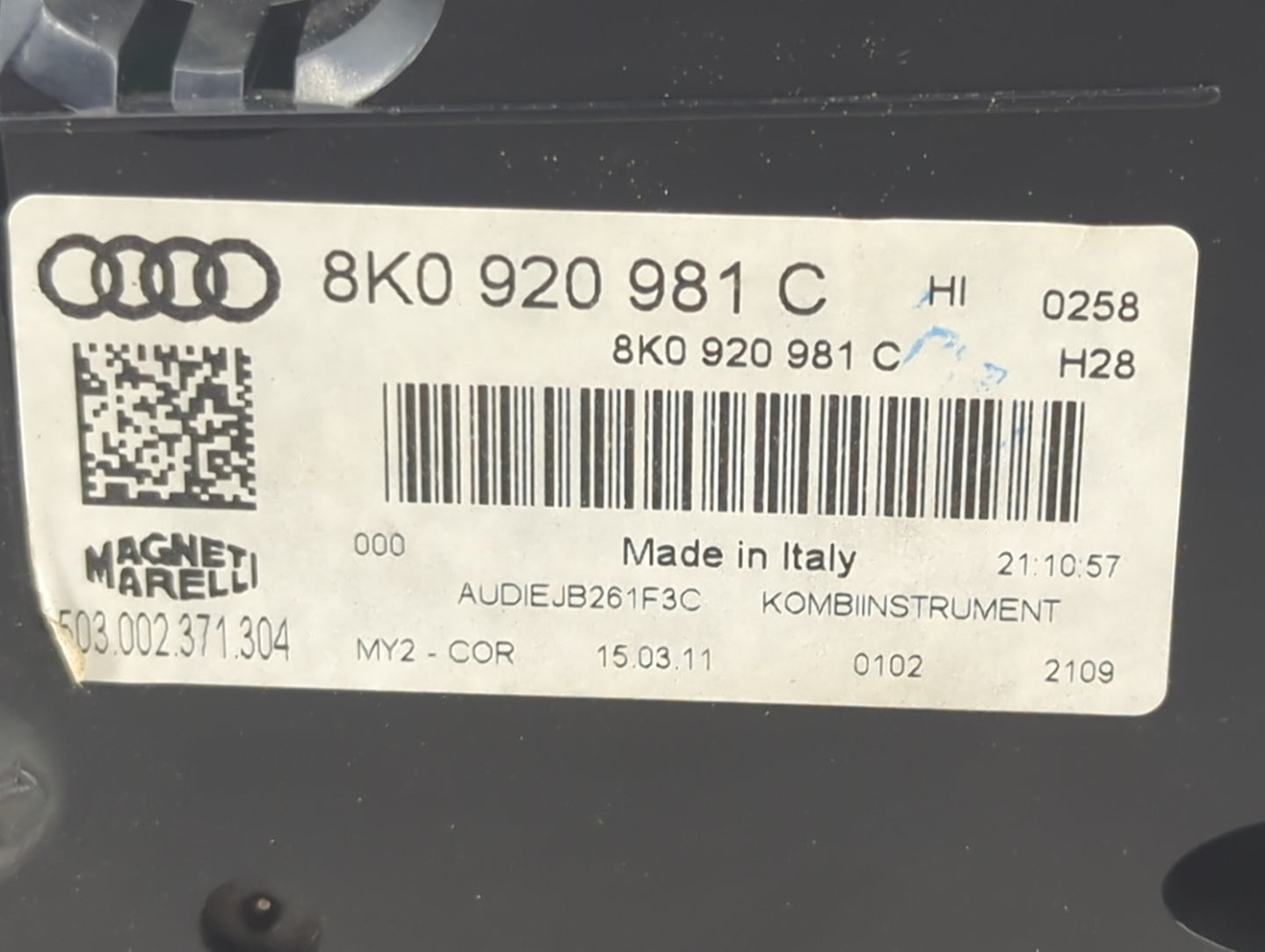 2010-2012 Audi A4 Instrument Cluster Speedometer Gauges P/N:8K0 920 981 C Miles: Fits Fits 2010 2011 2012 OEM Used Auto Part