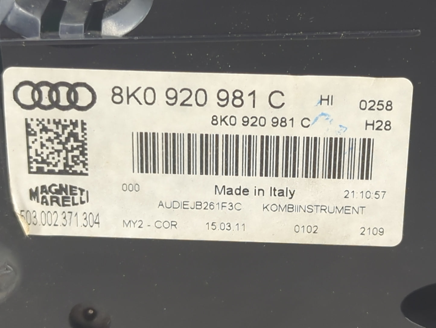2010-2012 Audi A4 Instrument Cluster Speedometer Gauges P/N:8K0 920 981 C Miles: Fits Fits 2010 2011 2012 OEM Used Auto Part