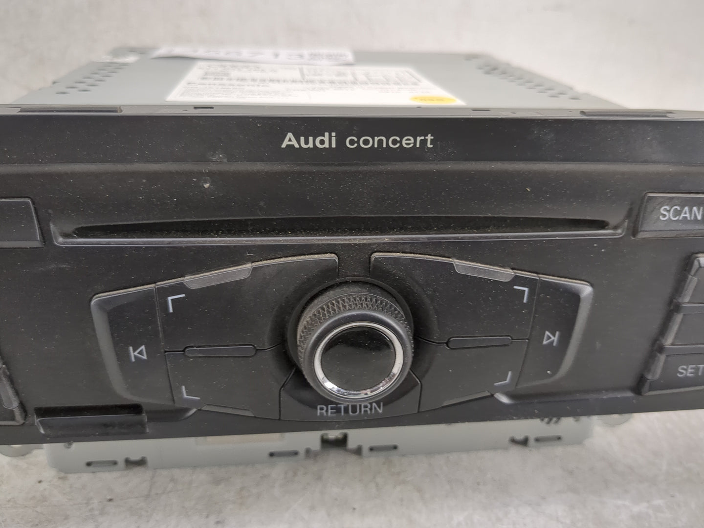 2010-2012 Audi A4 Radio AM FM Cd Player Receiver Replacement P/N:8T1035186R CQ-JA1962G Fits OEM Used Auto Parts - Oemusedaut